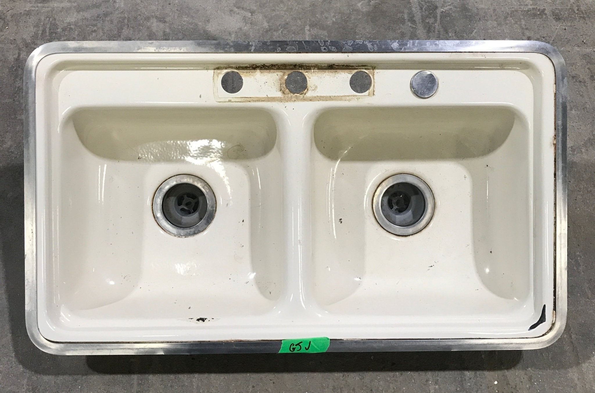 Used RV Kitchen Sink 33” L X 19” W - Young Farts RV Parts