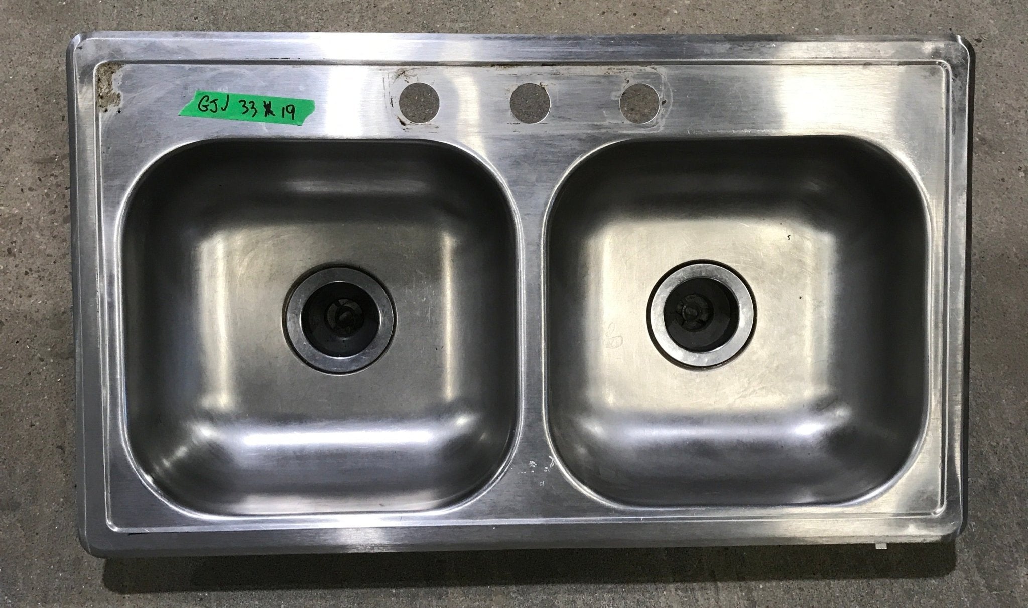 Used RV Kitchen Sink 33” W X 19” L - Young Farts RV Parts