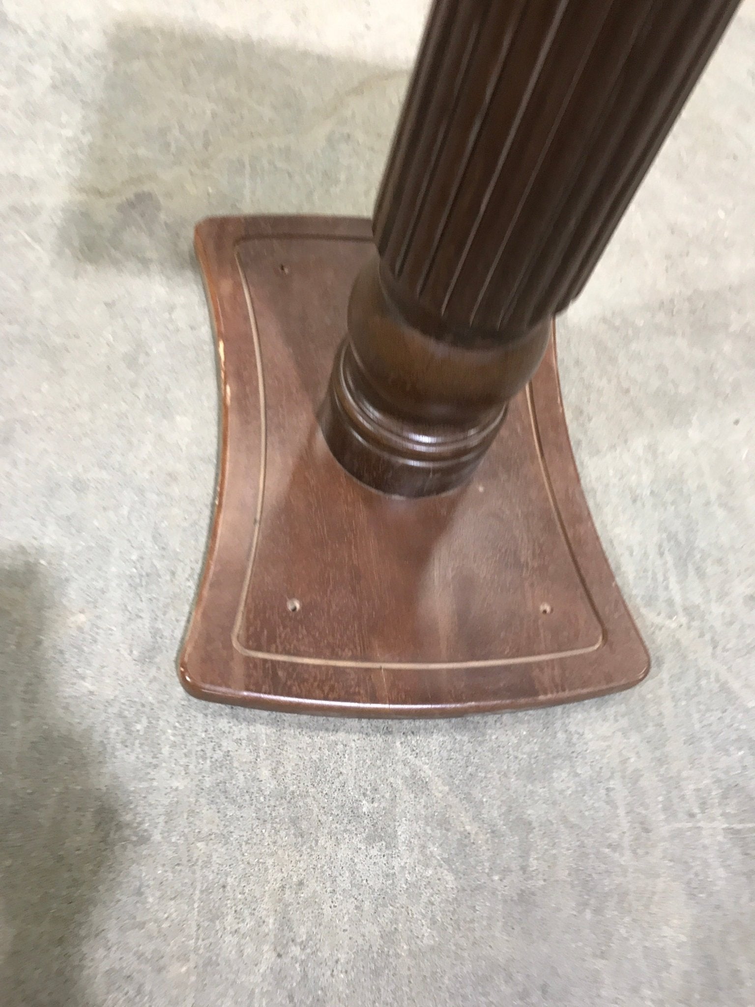 Used RV Pedestal Style Table Leg 25 1/2" - Young Farts RV Parts