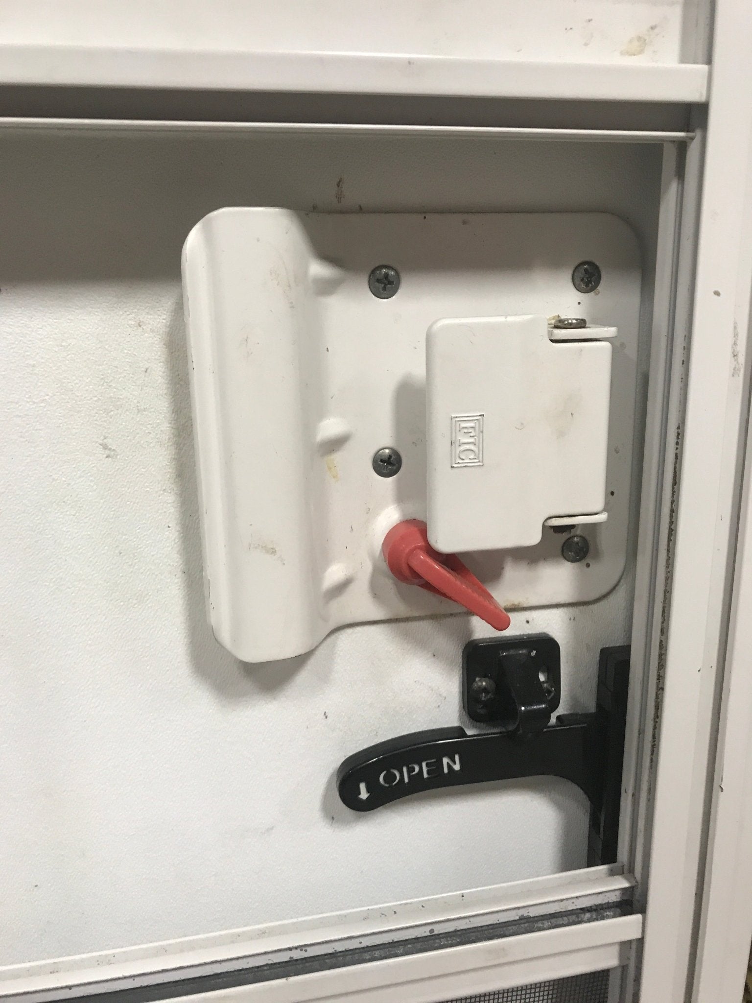 Used RV Radius Corner Entry Door 25 1/2