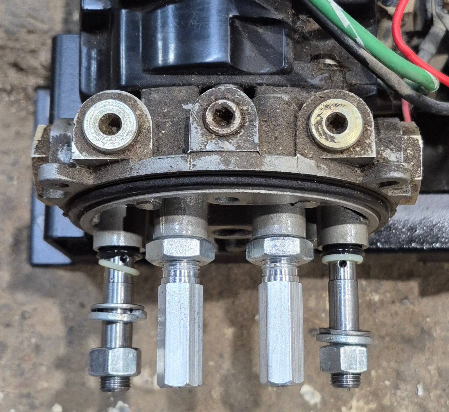 Used RV Slide Out Hydraulic Pump/Motor Assembly - Young Farts RV Parts