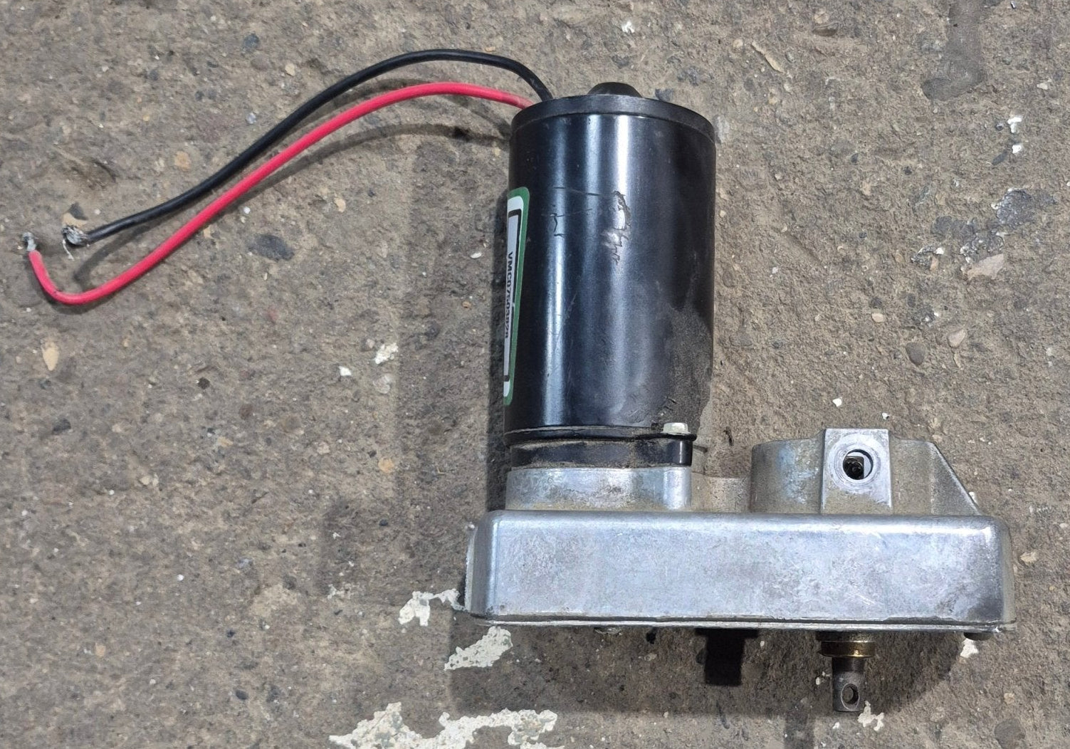 Used RV Slide Out Motor 28:1 - VMC07503828 - Young Farts RV Parts