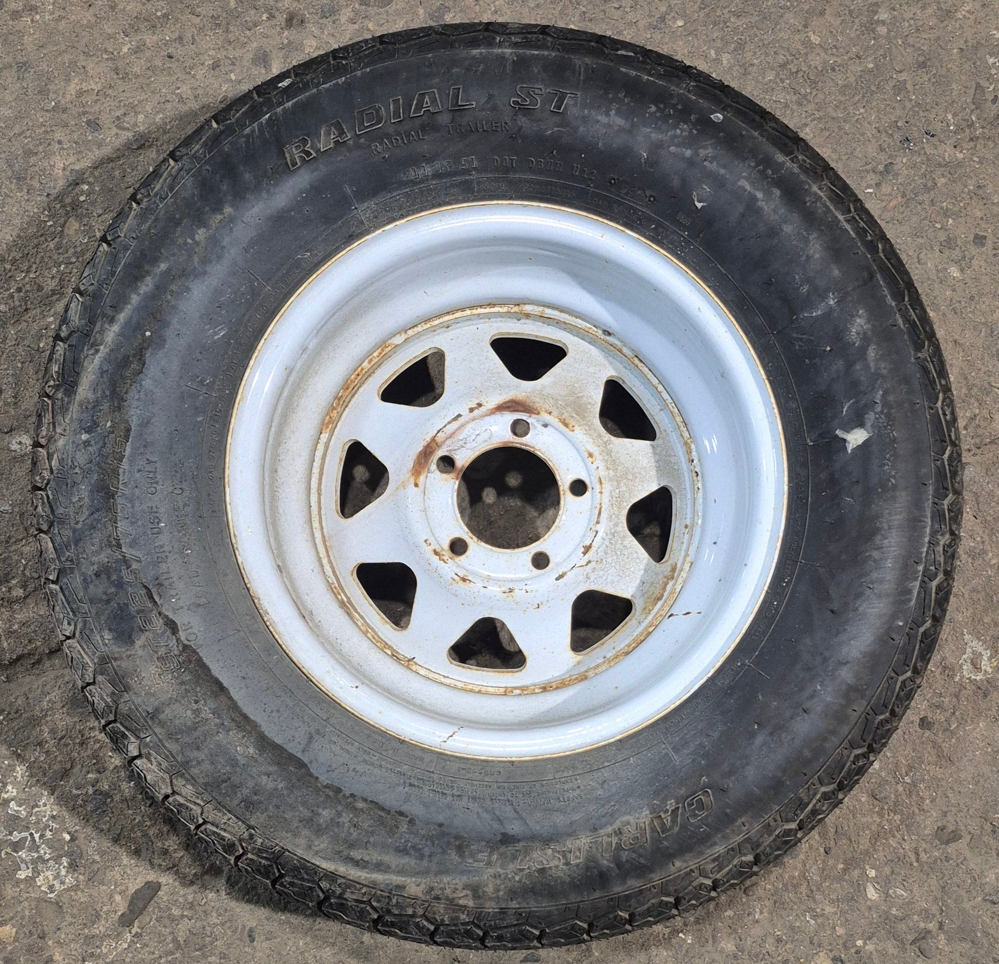 Used RV Tire & Rim 15" - 5 bolt - Young Farts RV Parts