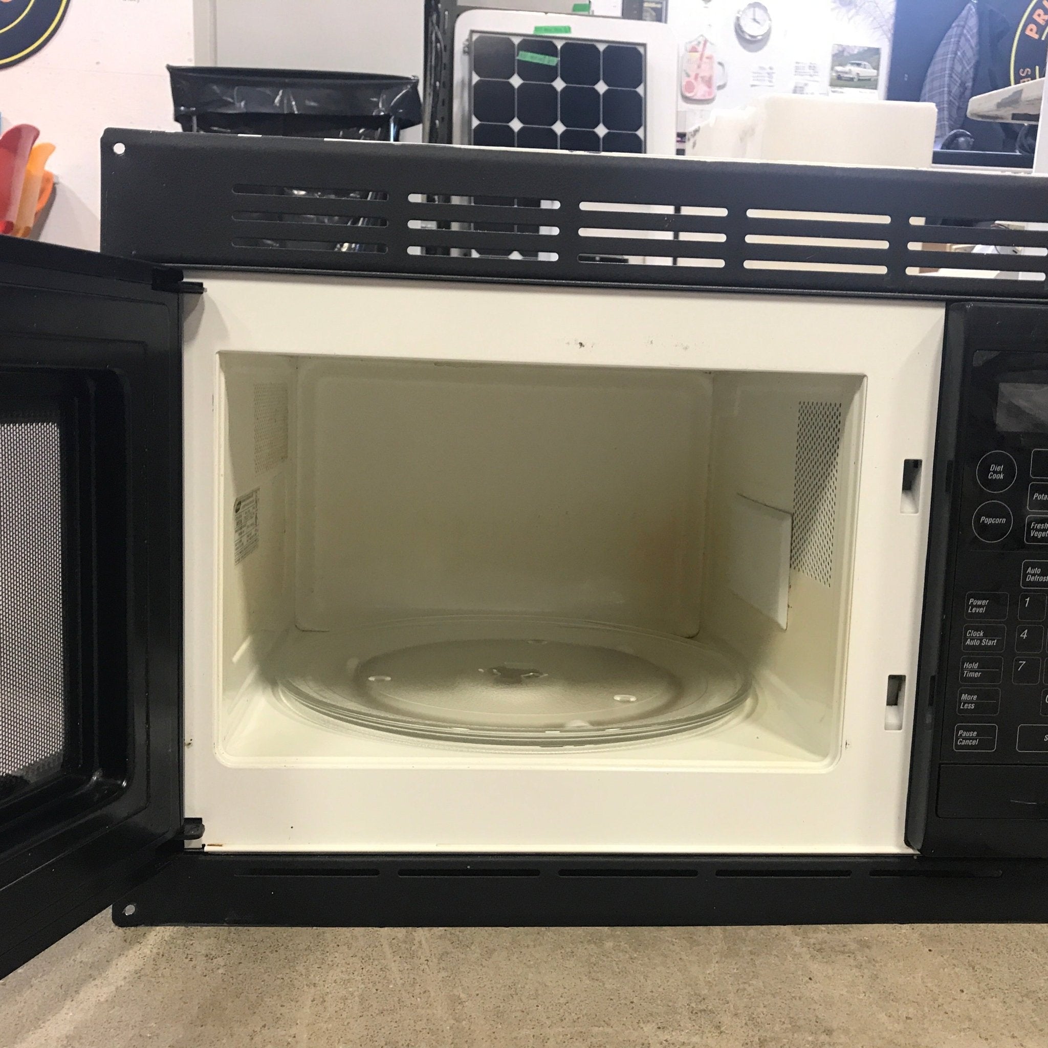 Used Samsung RV Microwave 20 1/2" W x 11 3/4" H x 13 3/4" D - Young Farts RV Parts