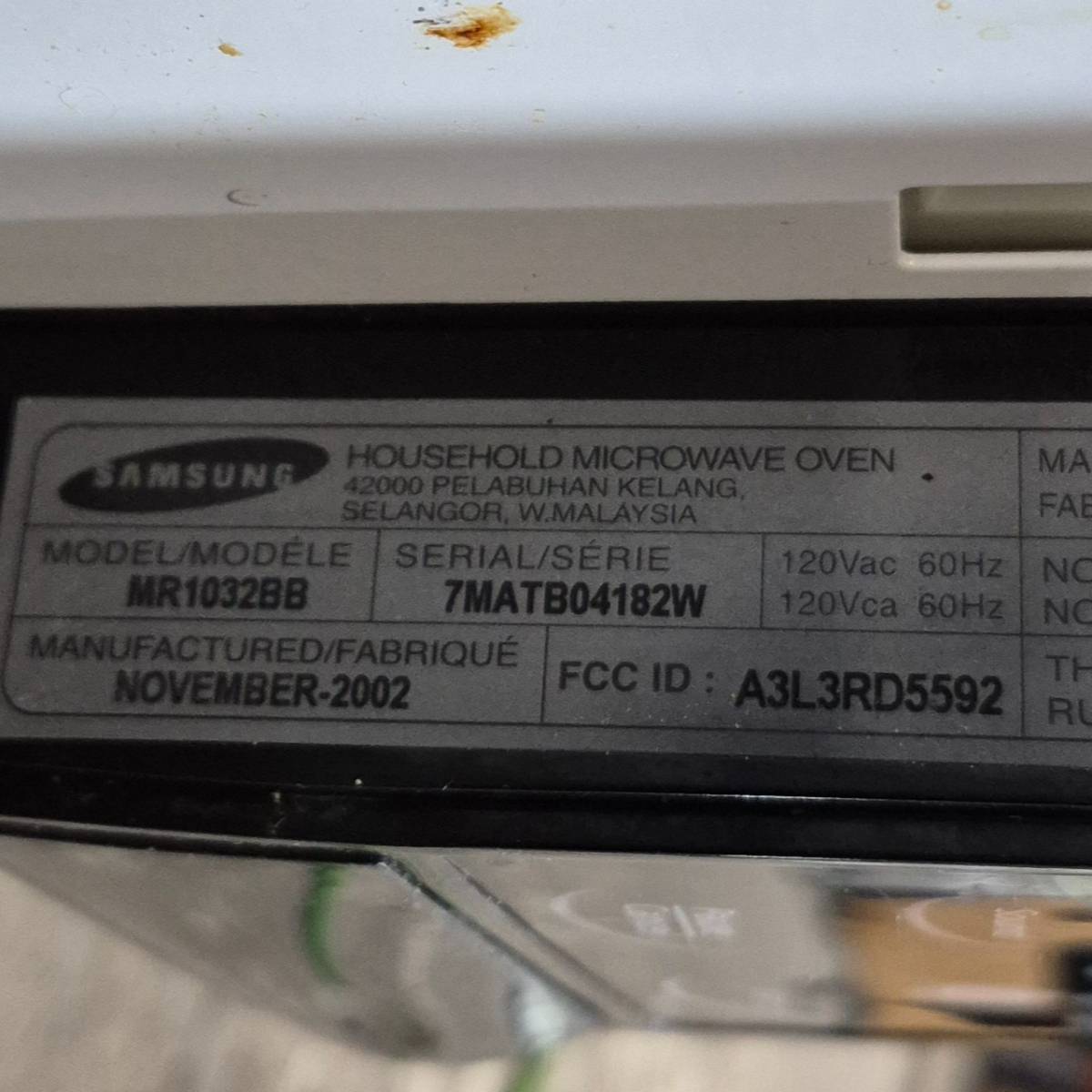 Used Samsung RV Microwave - MR1032BB - Young Farts RV Parts