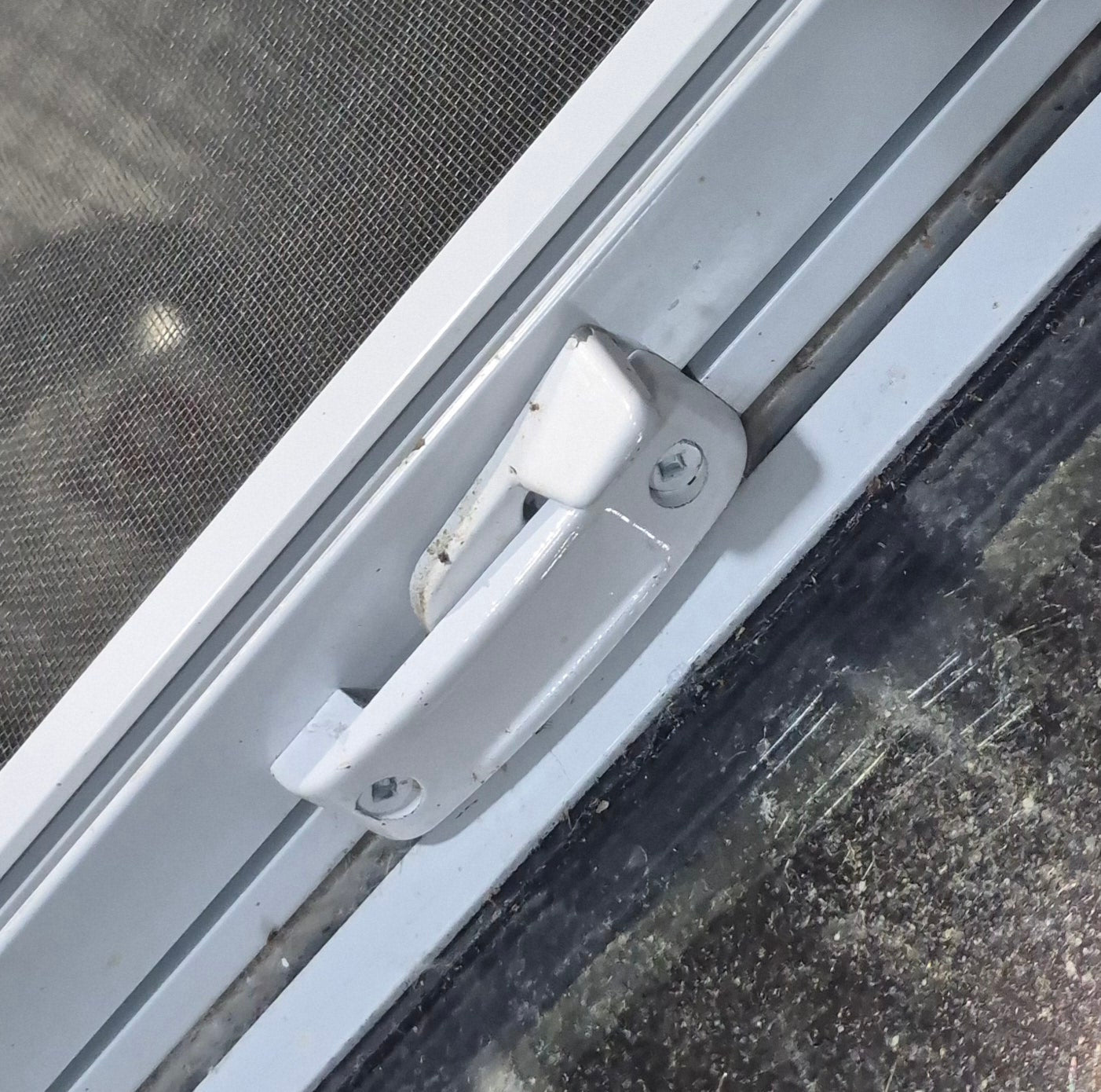 Used Slanted White Radius Opening Window : 42