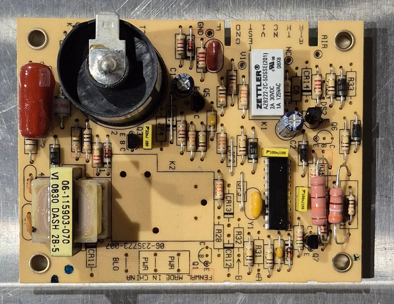 Used Suburban (Fenwal) Ignition Control Circuit Board - 232659 - Young Farts RV Parts