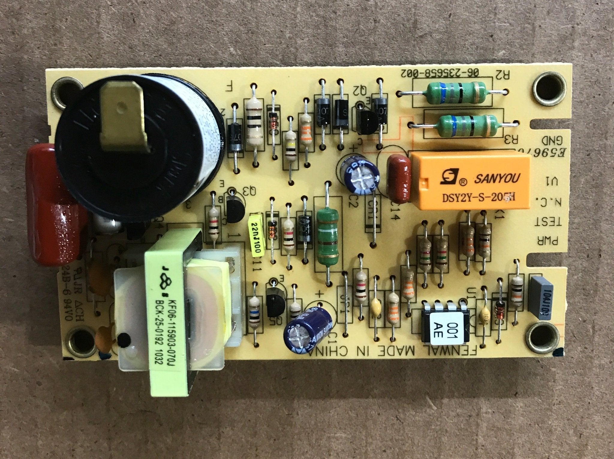 USED Suburban Mfg Ignition Control Circuit Board 520814 - Young Farts RV Parts