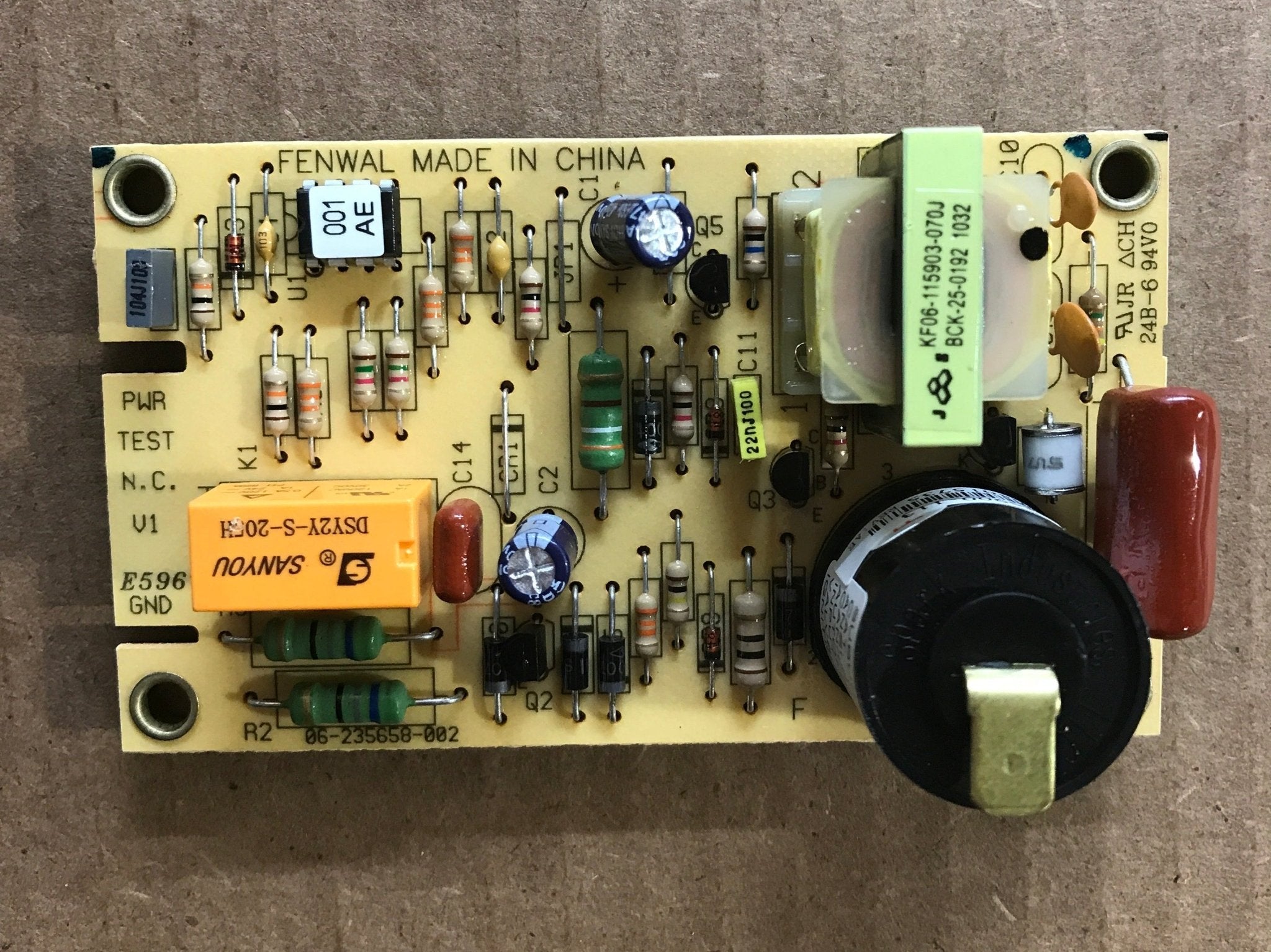 USED Suburban Mfg Ignition Control Circuit Board 520814 - Young Farts RV Parts