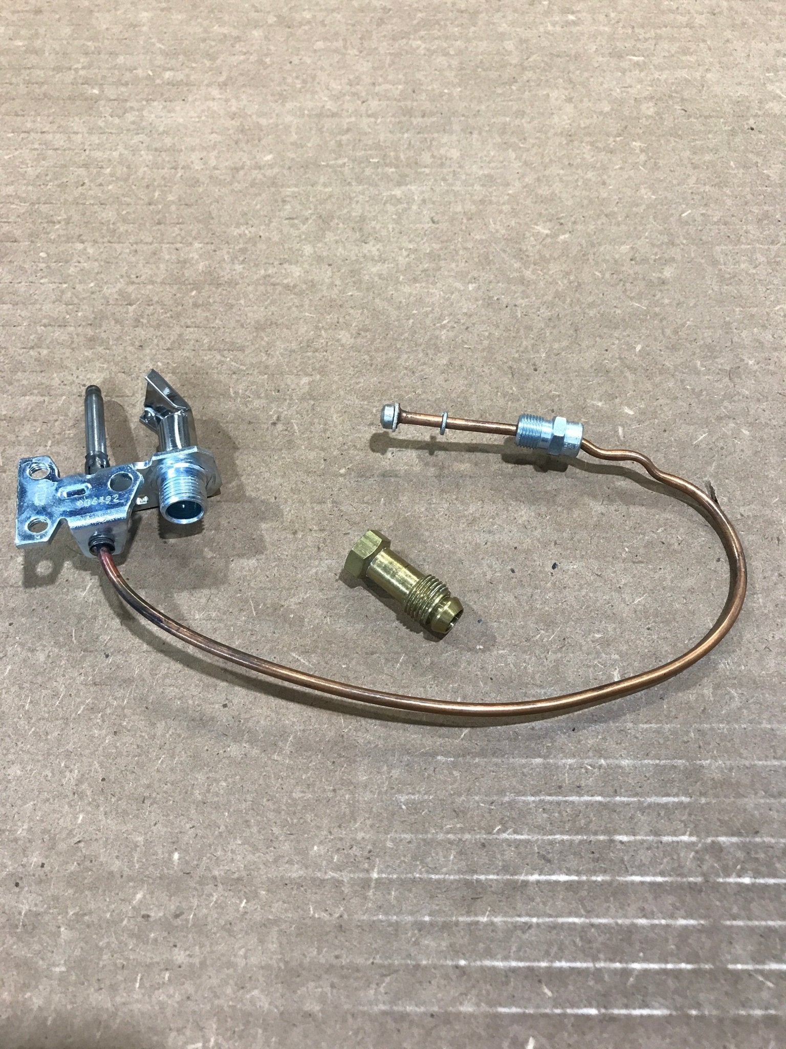 Used Suburban Pilot Assembly - 520567 – Young Farts RV Parts