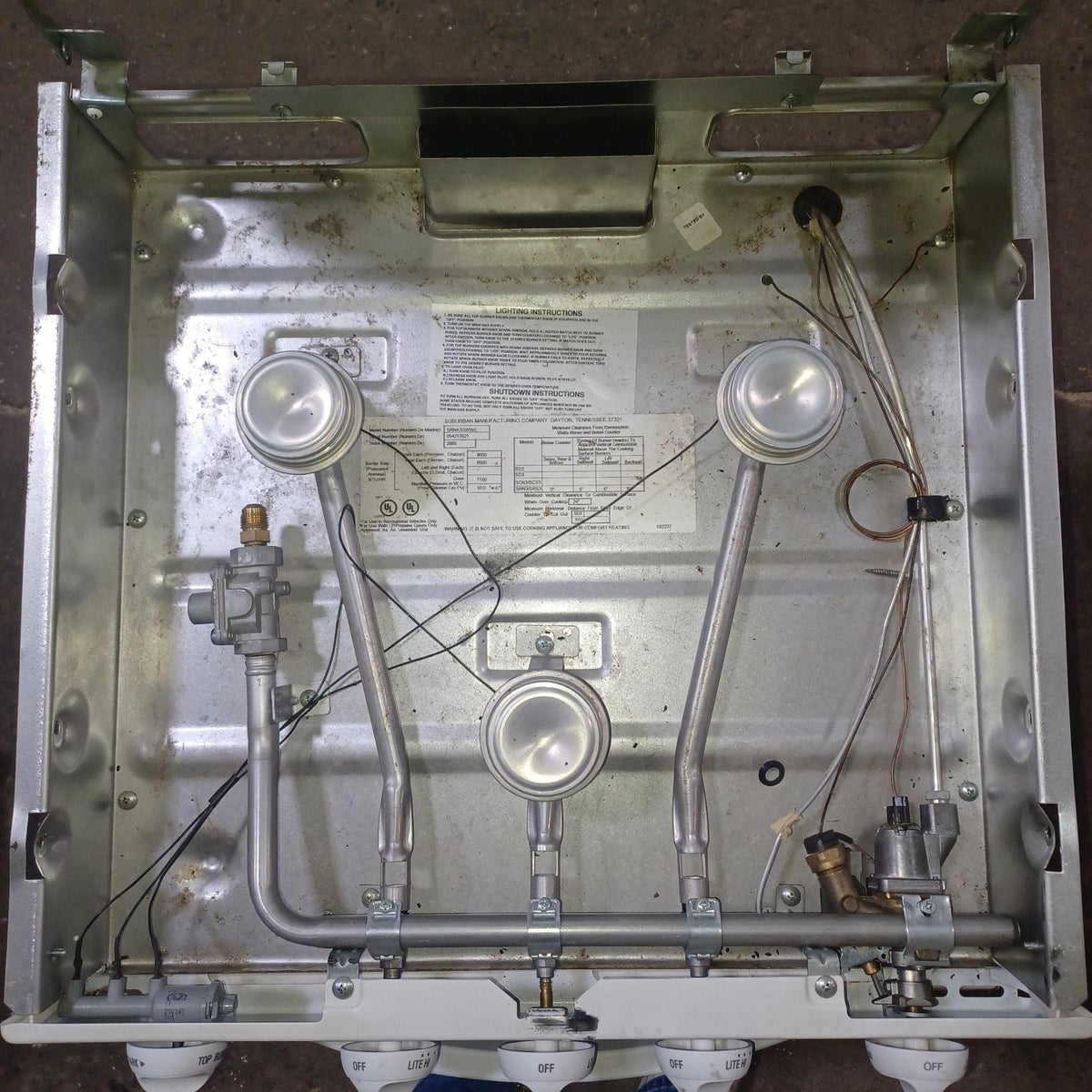 Used Suburban Range Stove 3 Burner - SRNA3SWWE - Young Farts RV Parts