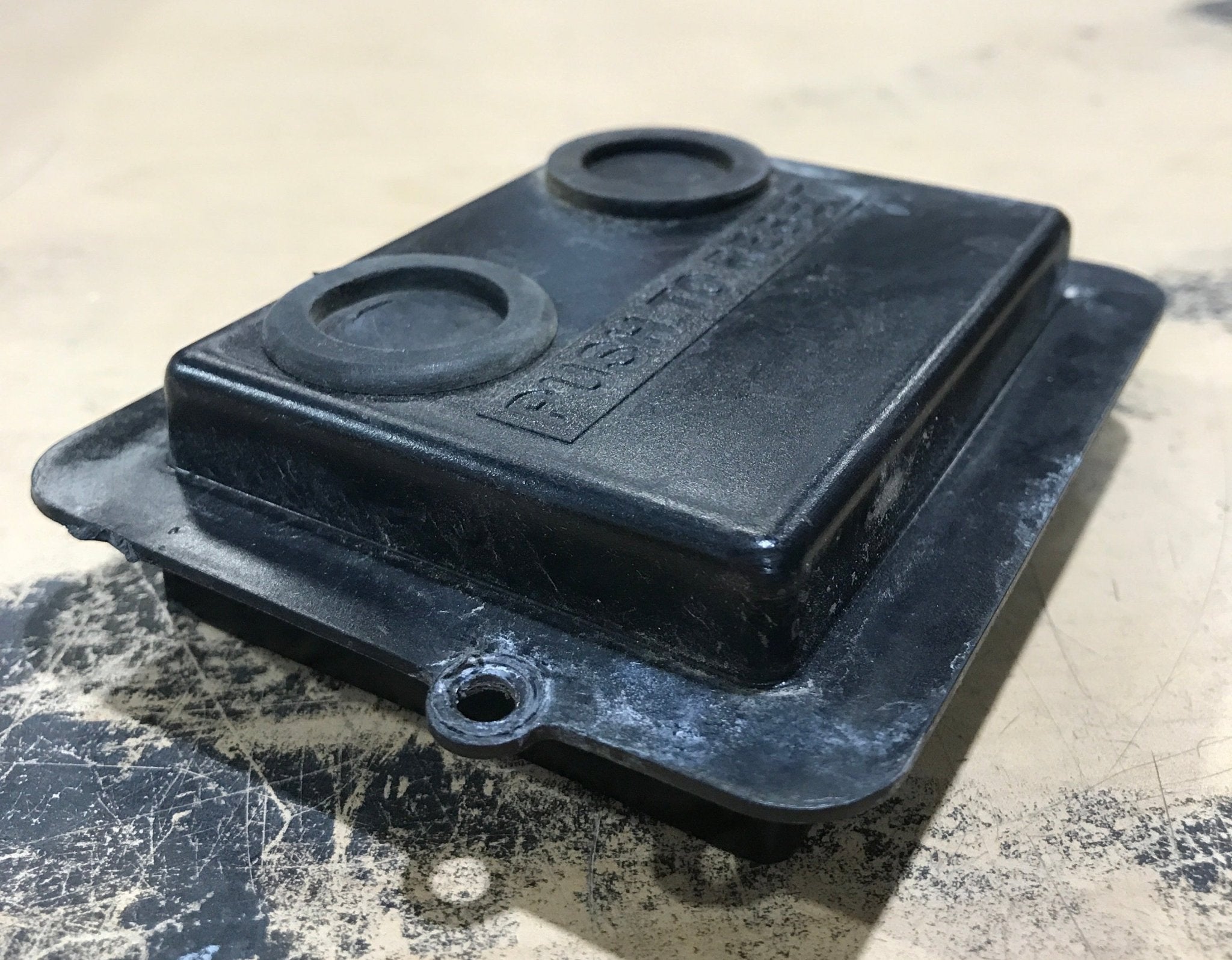 Used Suburban Water Heater Thermostat Cover - 525022 - Young Farts RV Parts