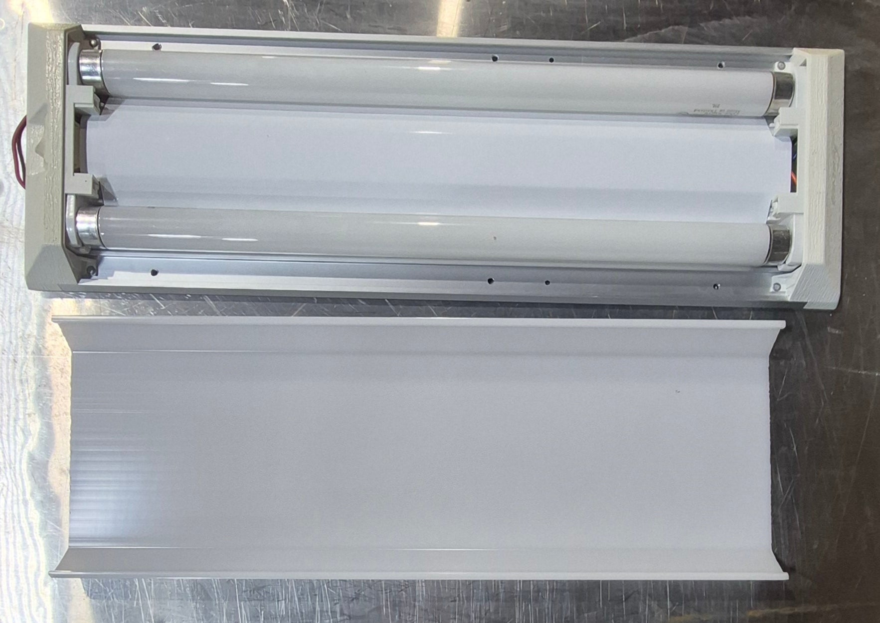 Used Sunbeam Dual Fluorescent Light Fixture Model 830 - Young Farts RV Parts