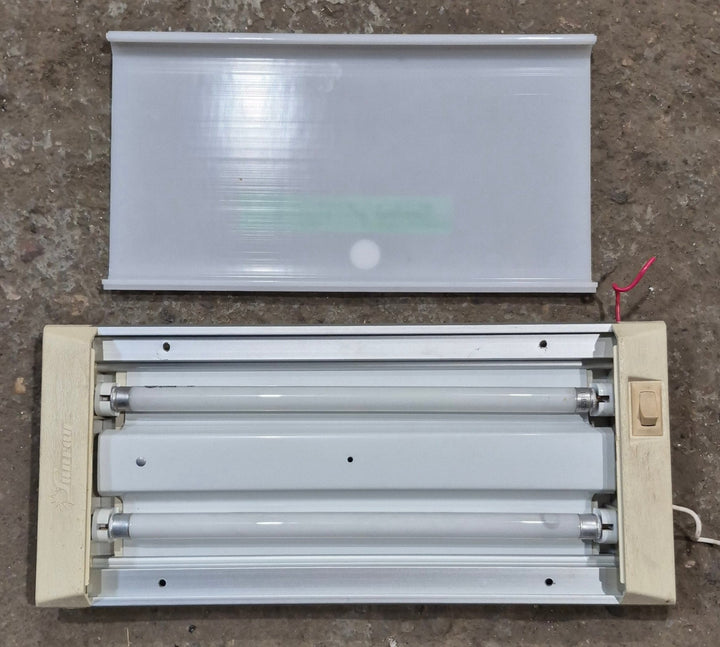 Used Sunbeam Dual Fluorescent Light Fixture Model 916 - Young Farts RV Parts