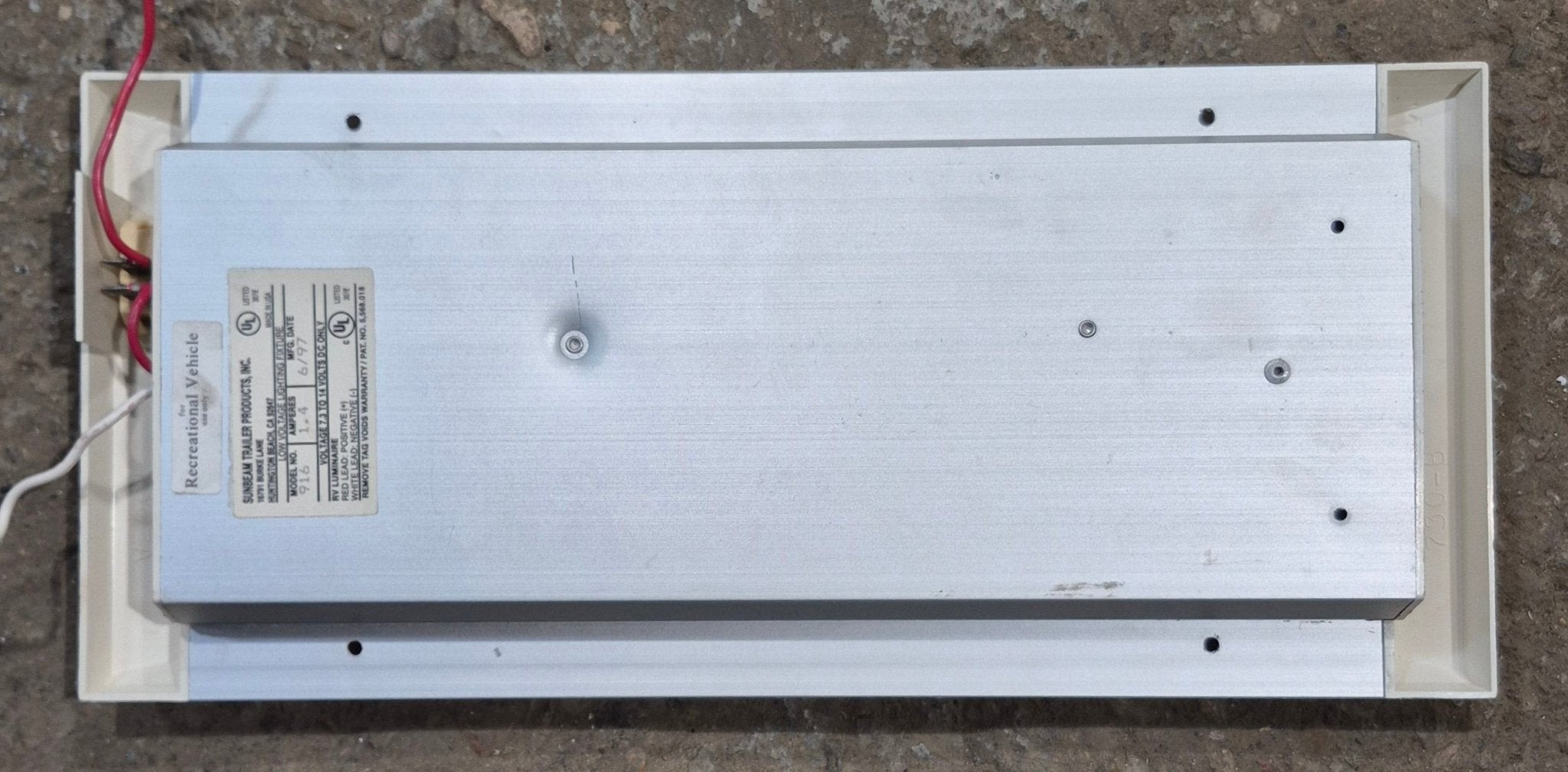 Used Sunbeam Dual Fluorescent Light Fixture Model 916 - Young Farts RV Parts