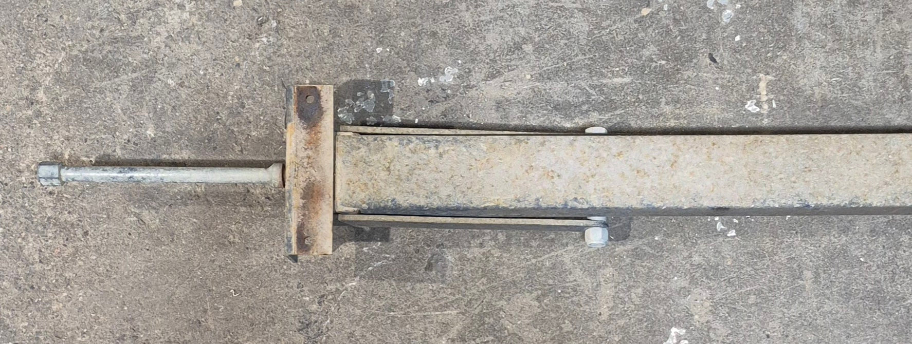 Used Telescopic Stabilizer Jack 79 3/4" - Young Farts RV Parts