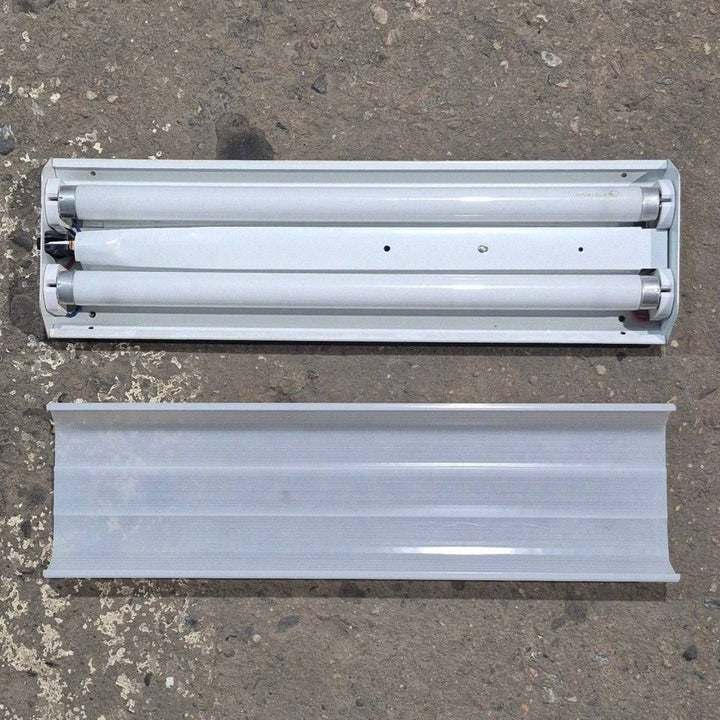 Used Thin-Lite Dual Fluorescent Light Fixture - Model 134 - Young Farts RV Parts