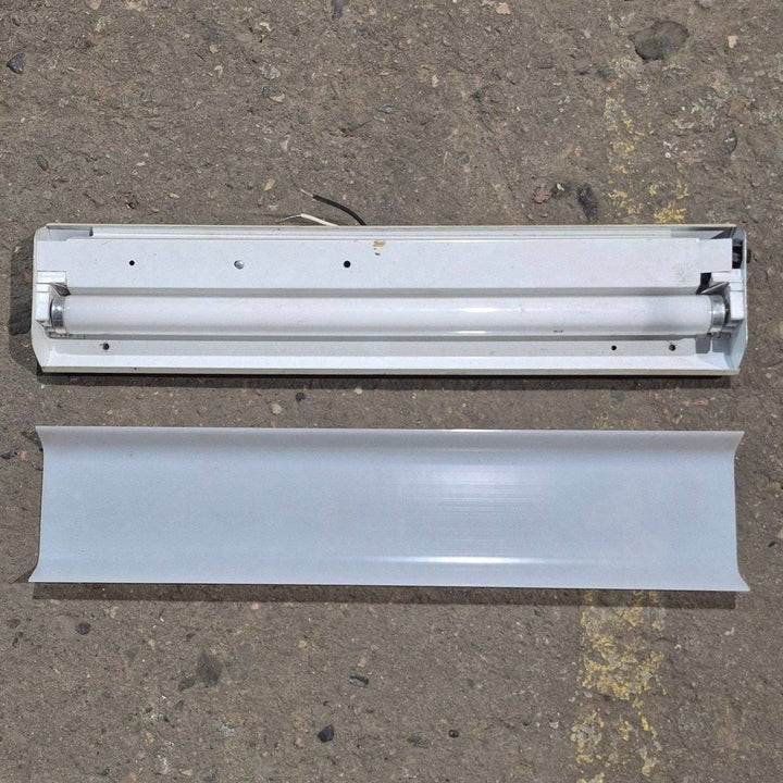 Used Thin-Lite Single Fluorescent Light Fixture - Model 115 - Young Farts RV Parts