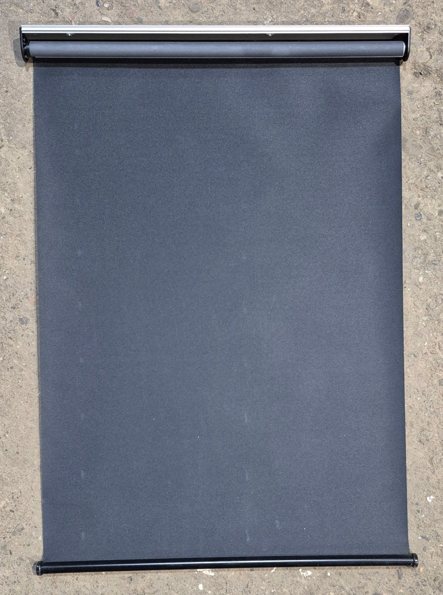 Used United Shade Roller Blind - 20" W x 30" L - Young Farts RV Parts