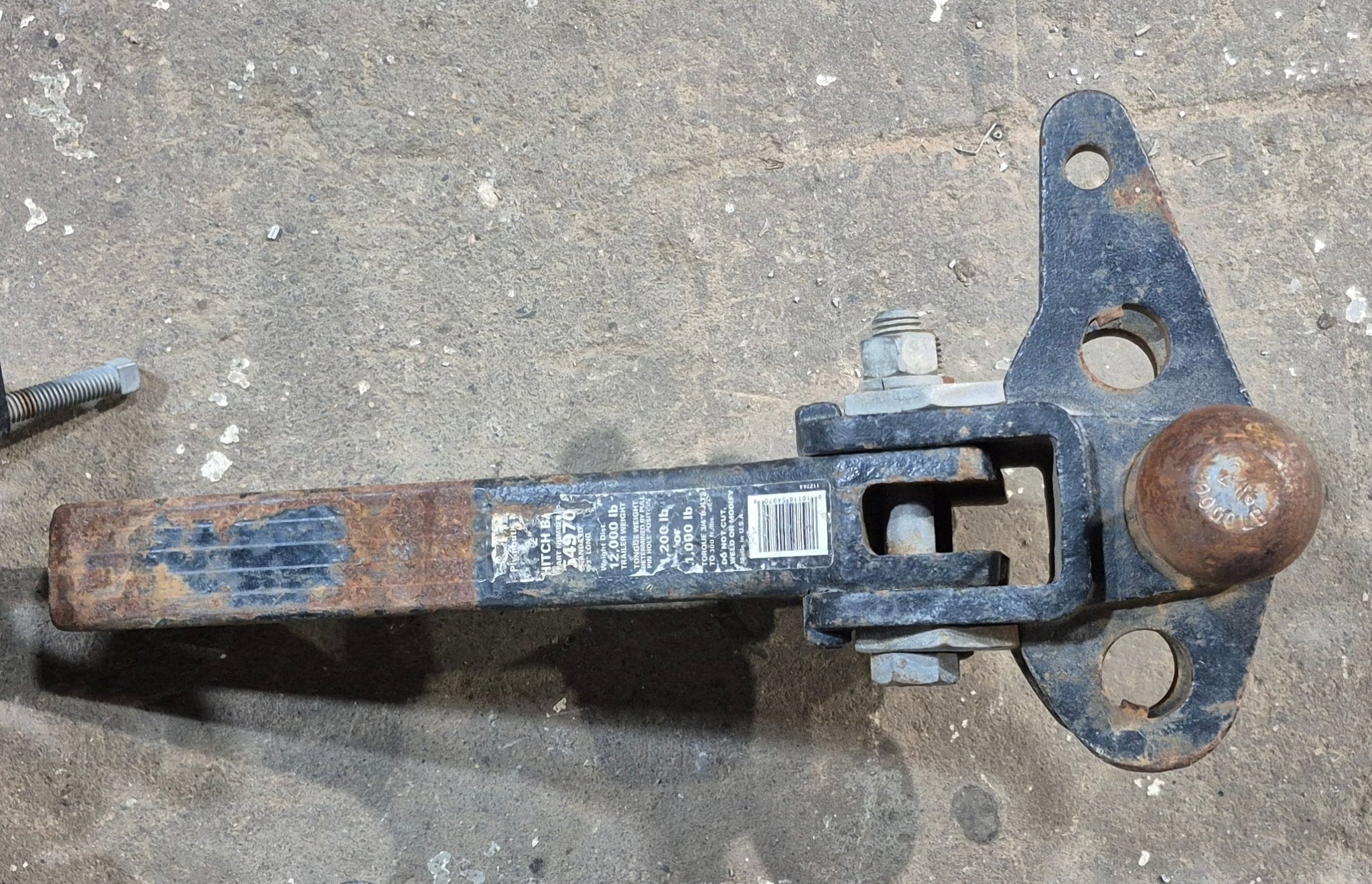 Used Weight Distribution Hitch System - Young Farts RV Parts