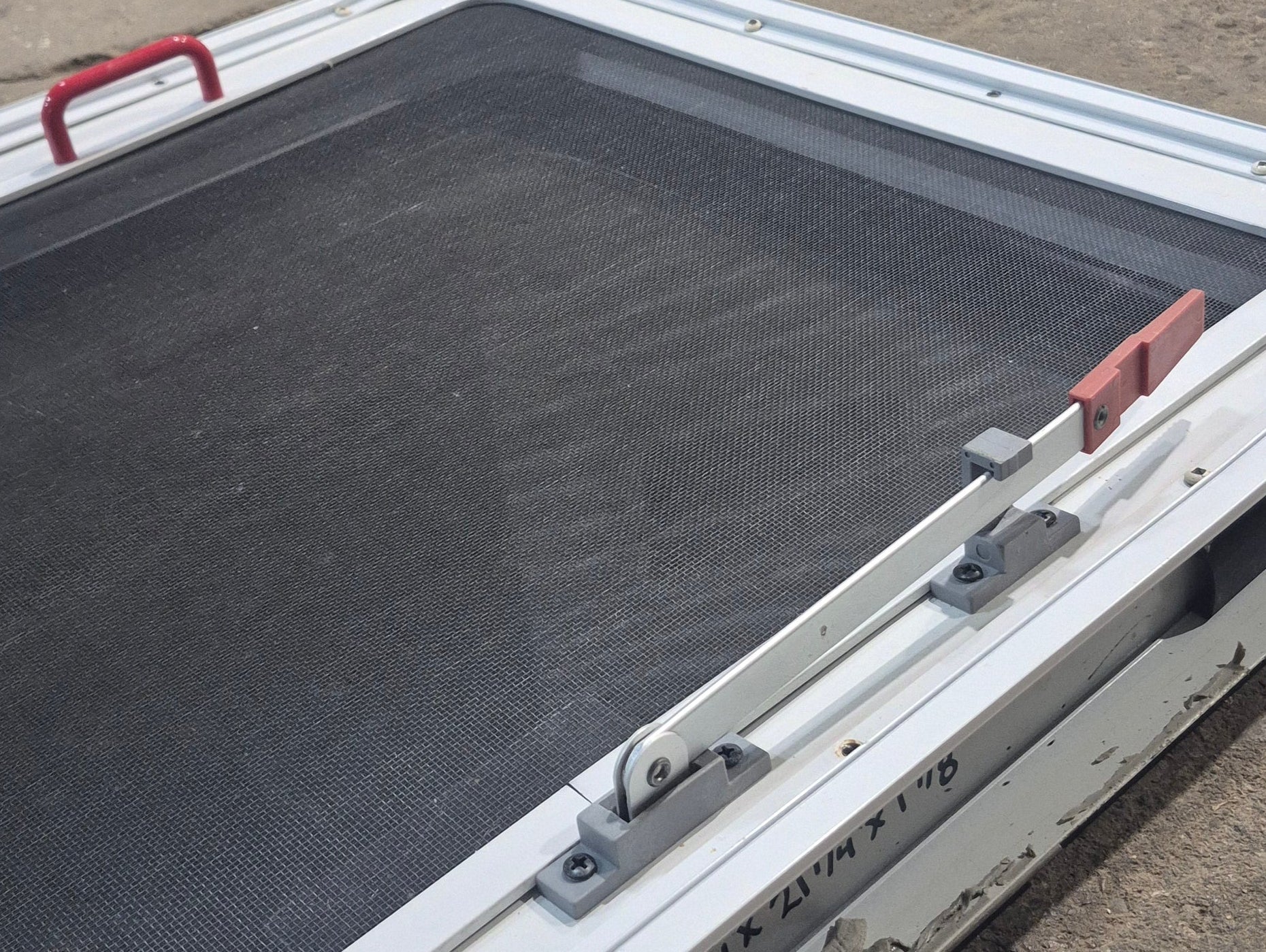Used White Radius Emergency Opening Window : 29 1/4" W x 21 1/4" H x 1 7/8" D - Young Farts RV Parts