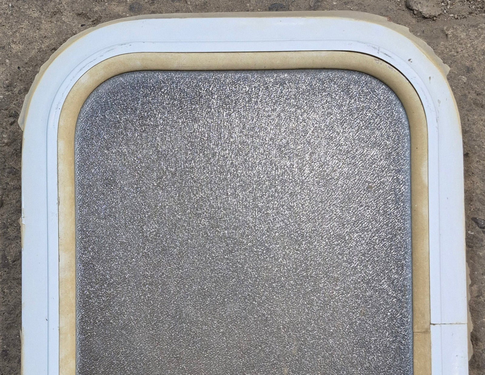 Used White Radius Non Opening Window : 12 1/2