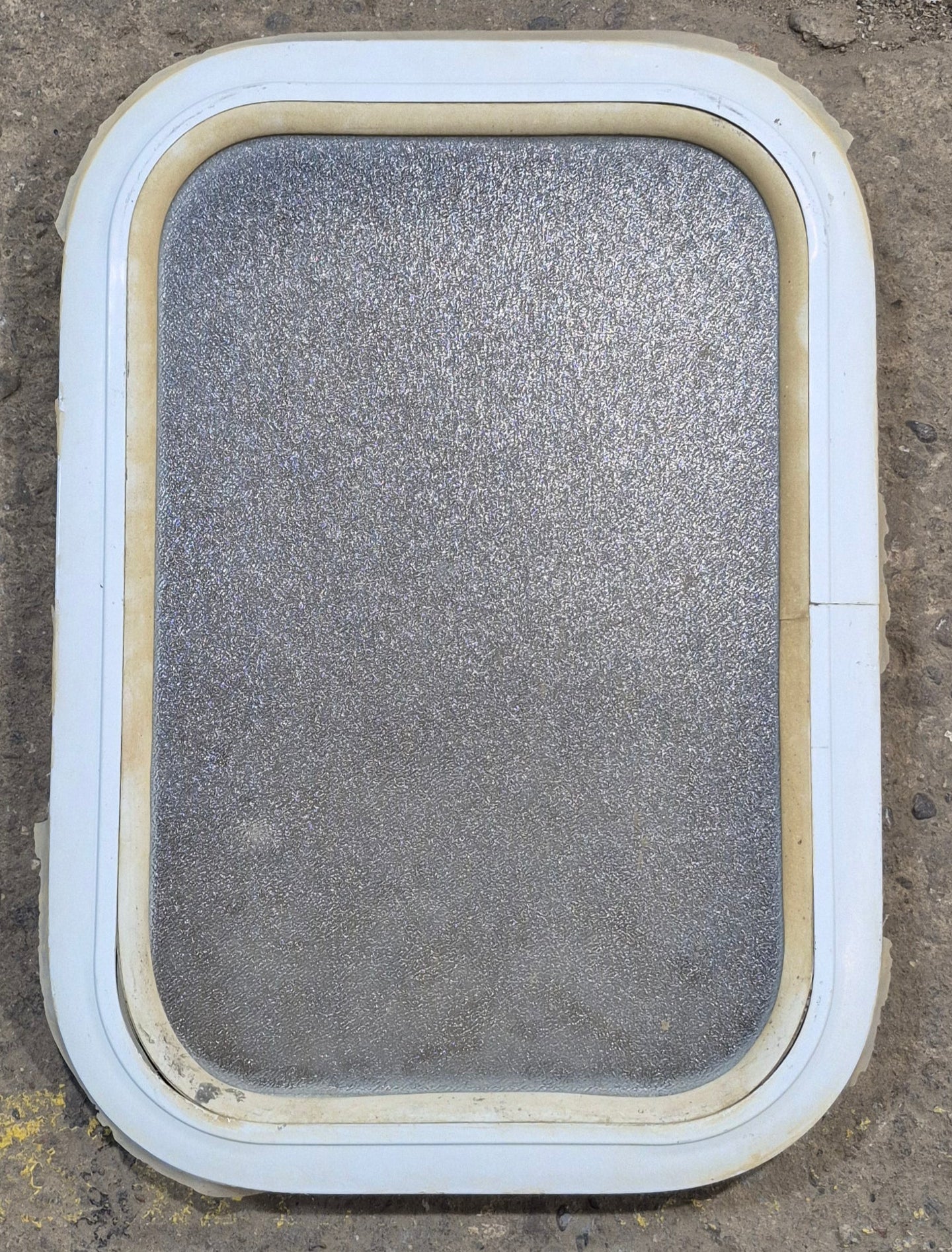 Used White Radius Non Opening Window : 12 1/2