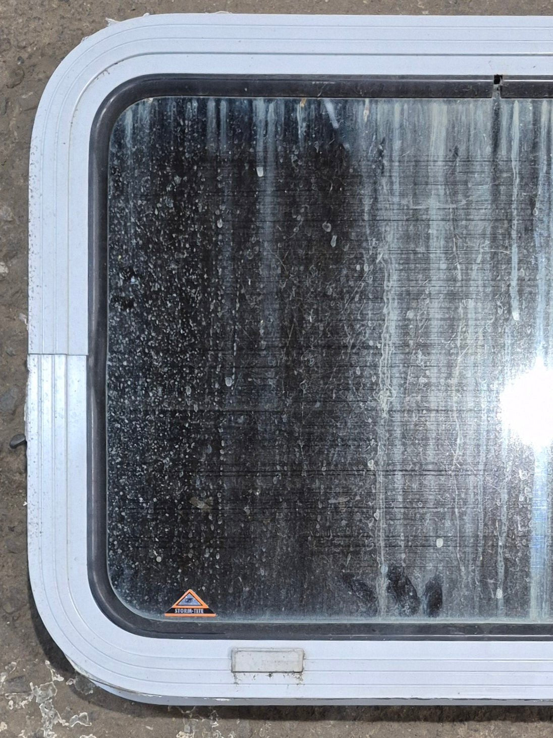 Used White Radius Non Opening Window : 24