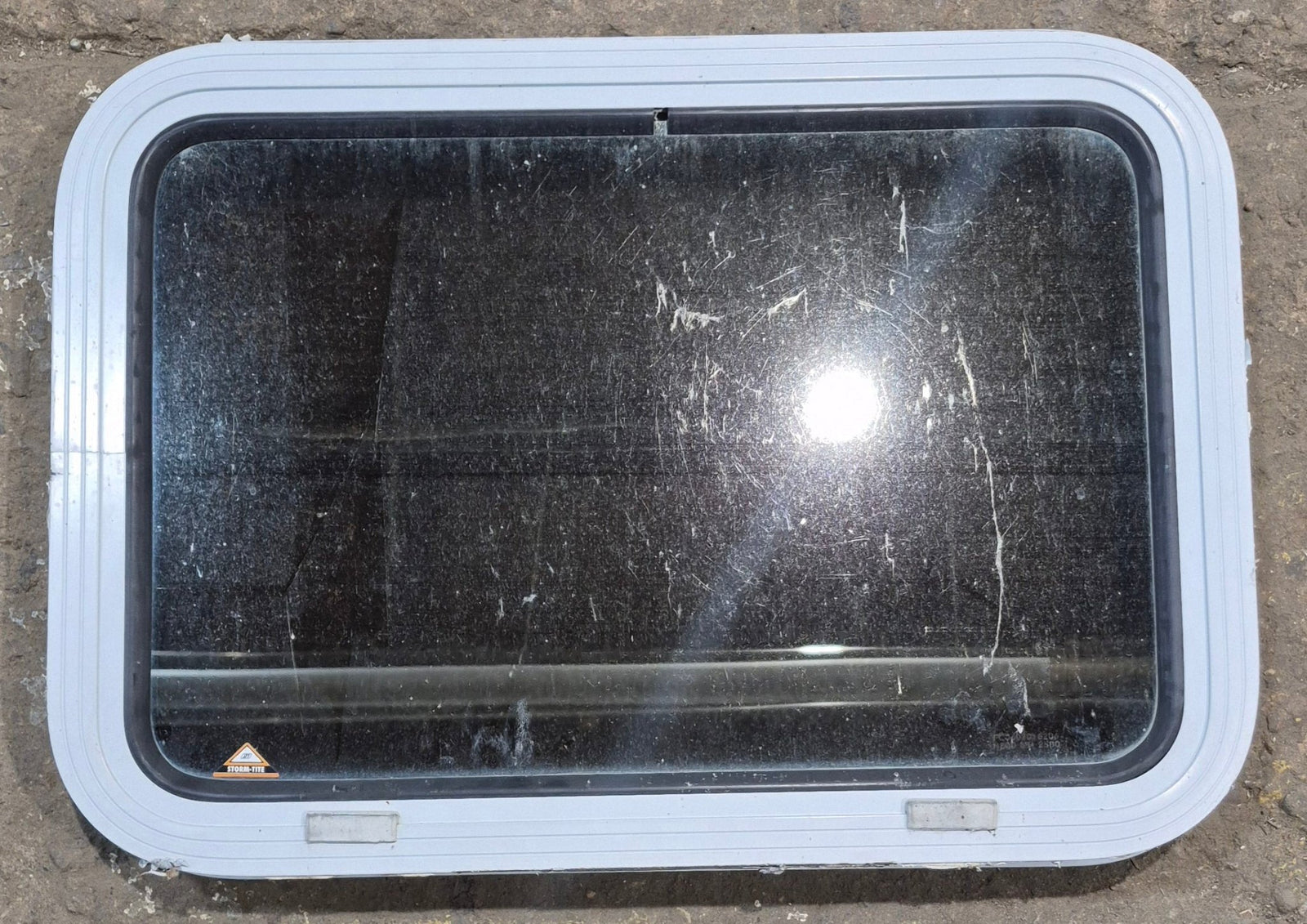 Used White Radius Non Opening Window : 24