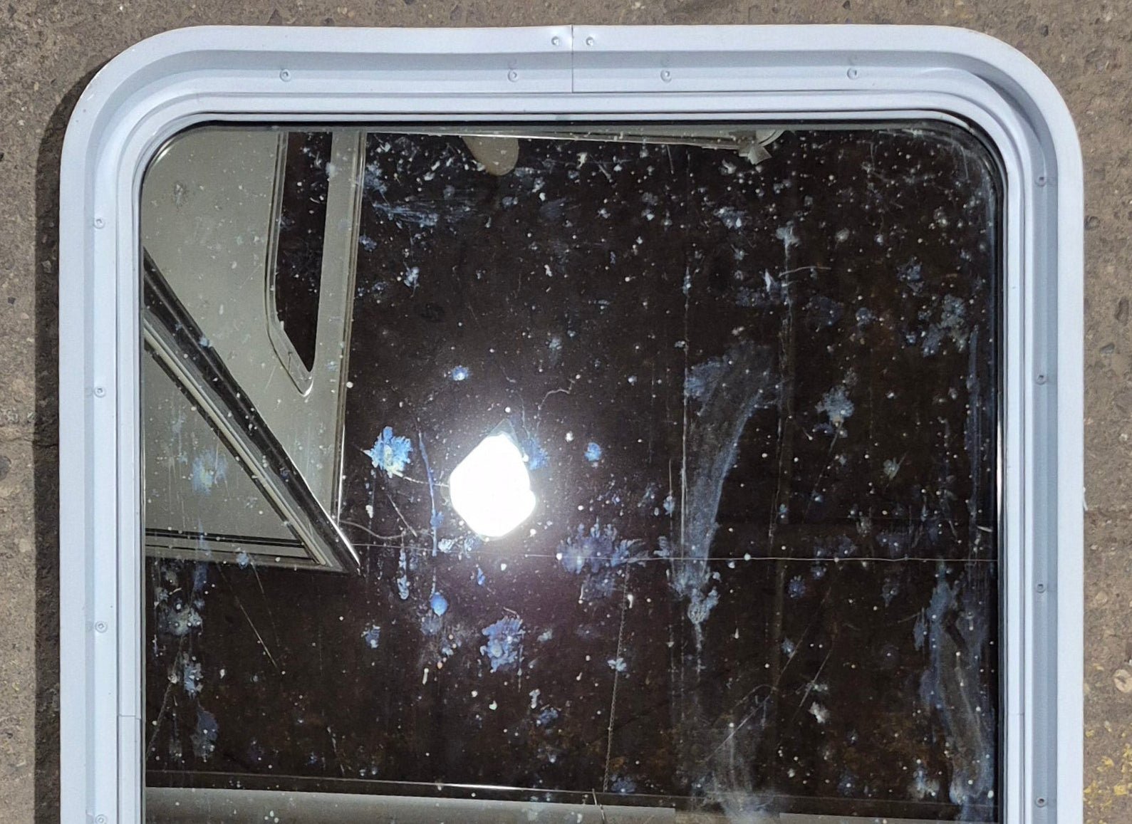 Used White Radius Non Opening Window : 26 1/4
