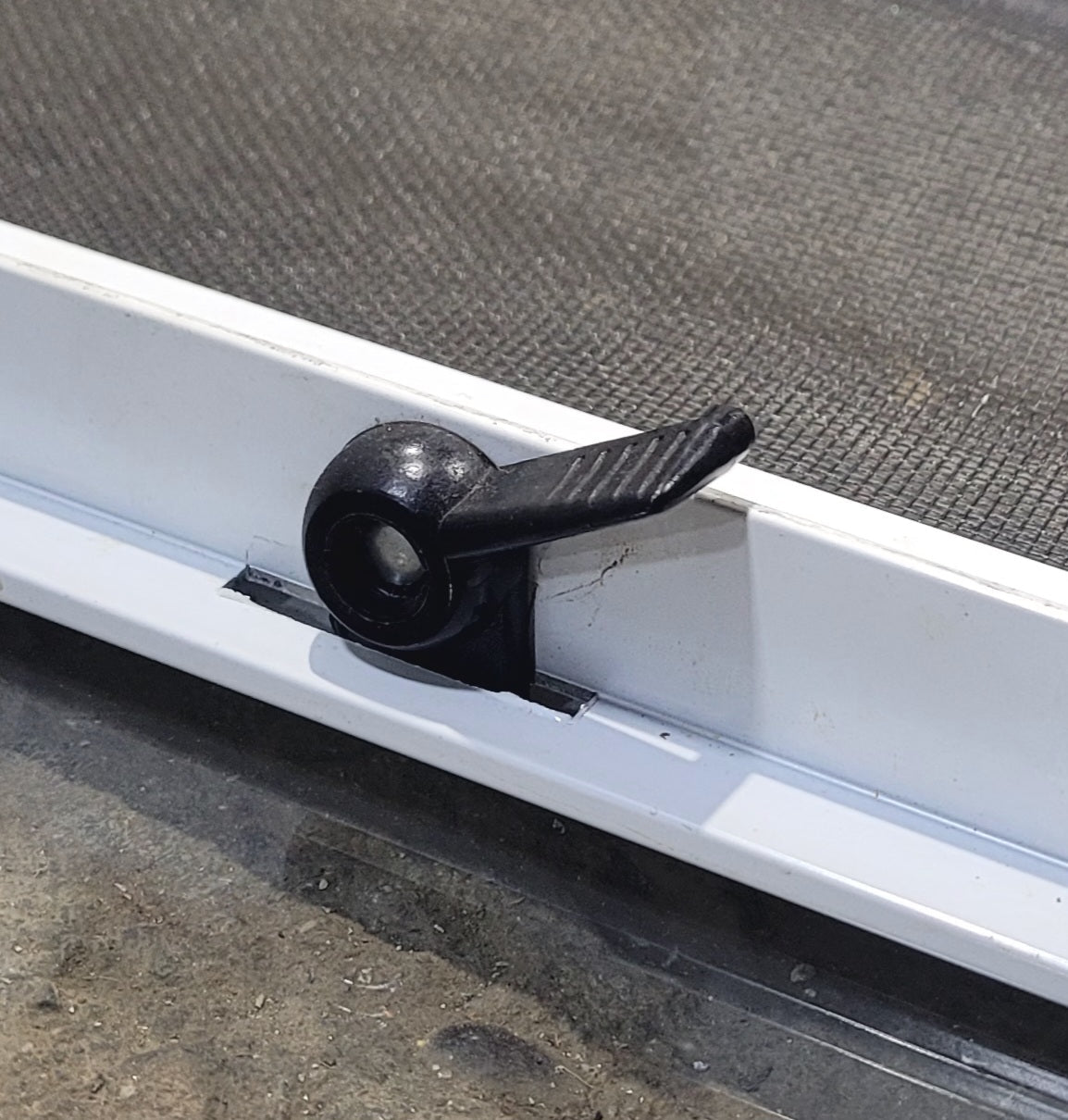 Used White Radius Opening Window : 26 1/2