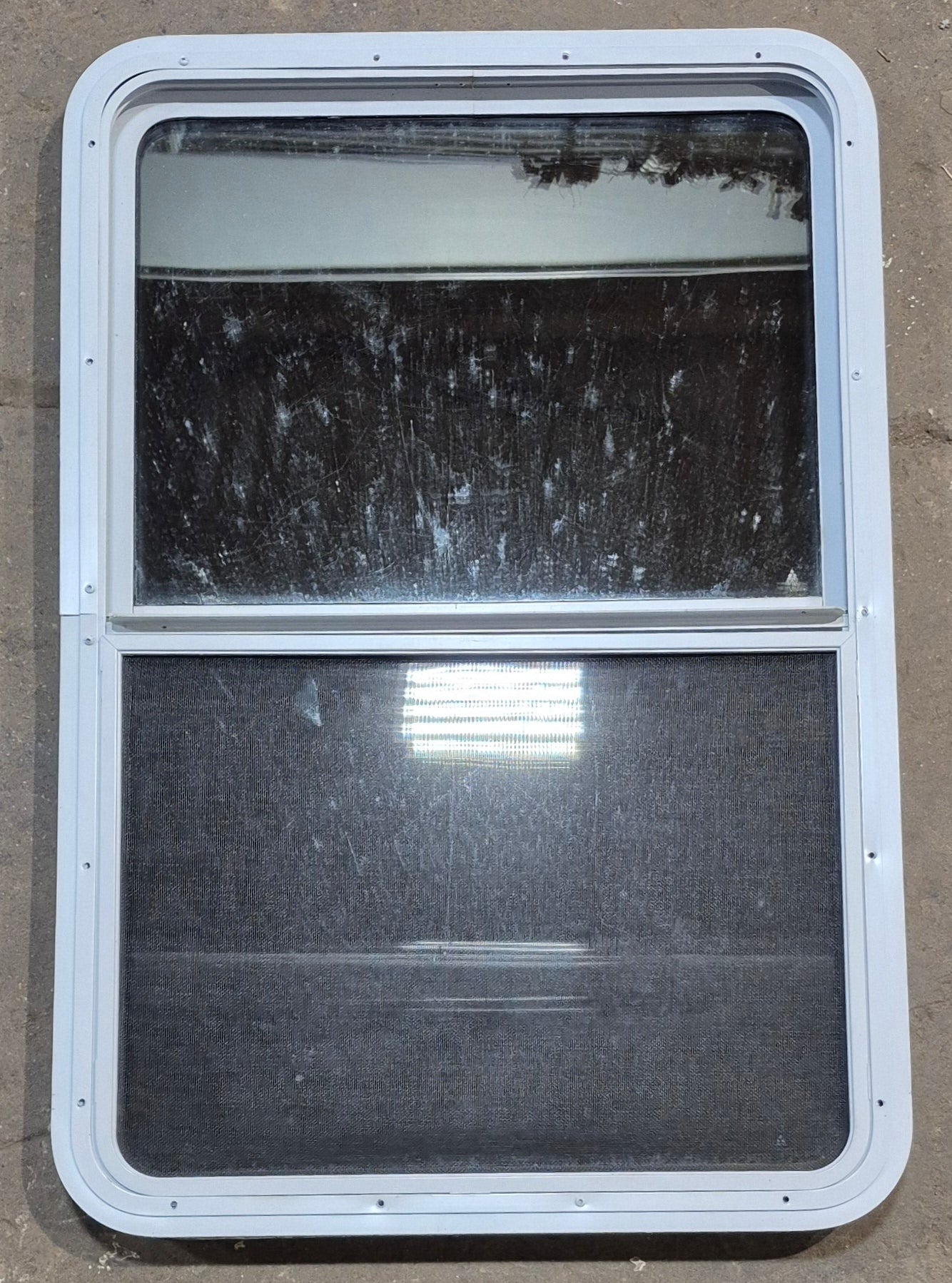 Used White Radius Opening Window : 26