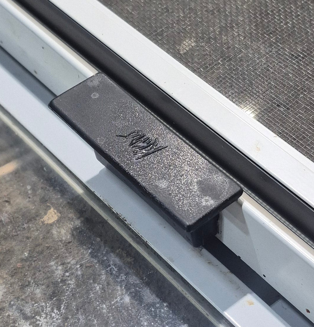 Used White Radius Opening Window : 29 1/2