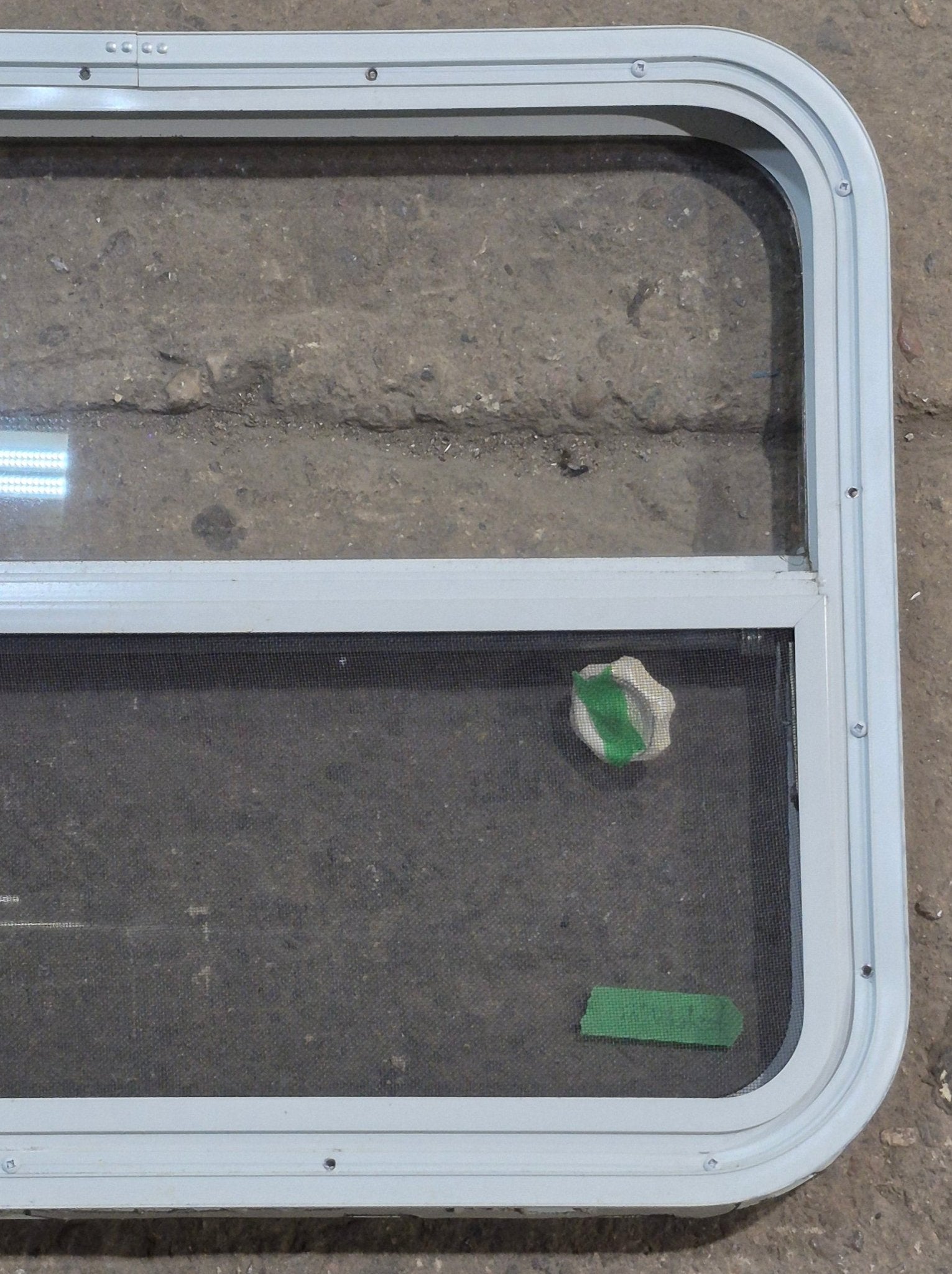 Used White Radius Opening Window : 29 1/4