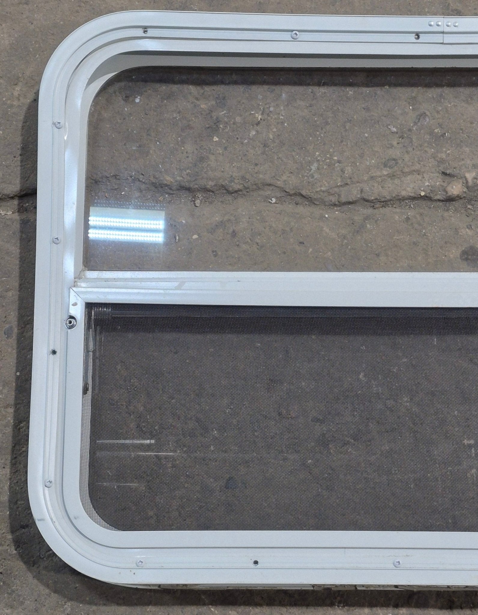 Used White Radius Opening Window : 29 1/4