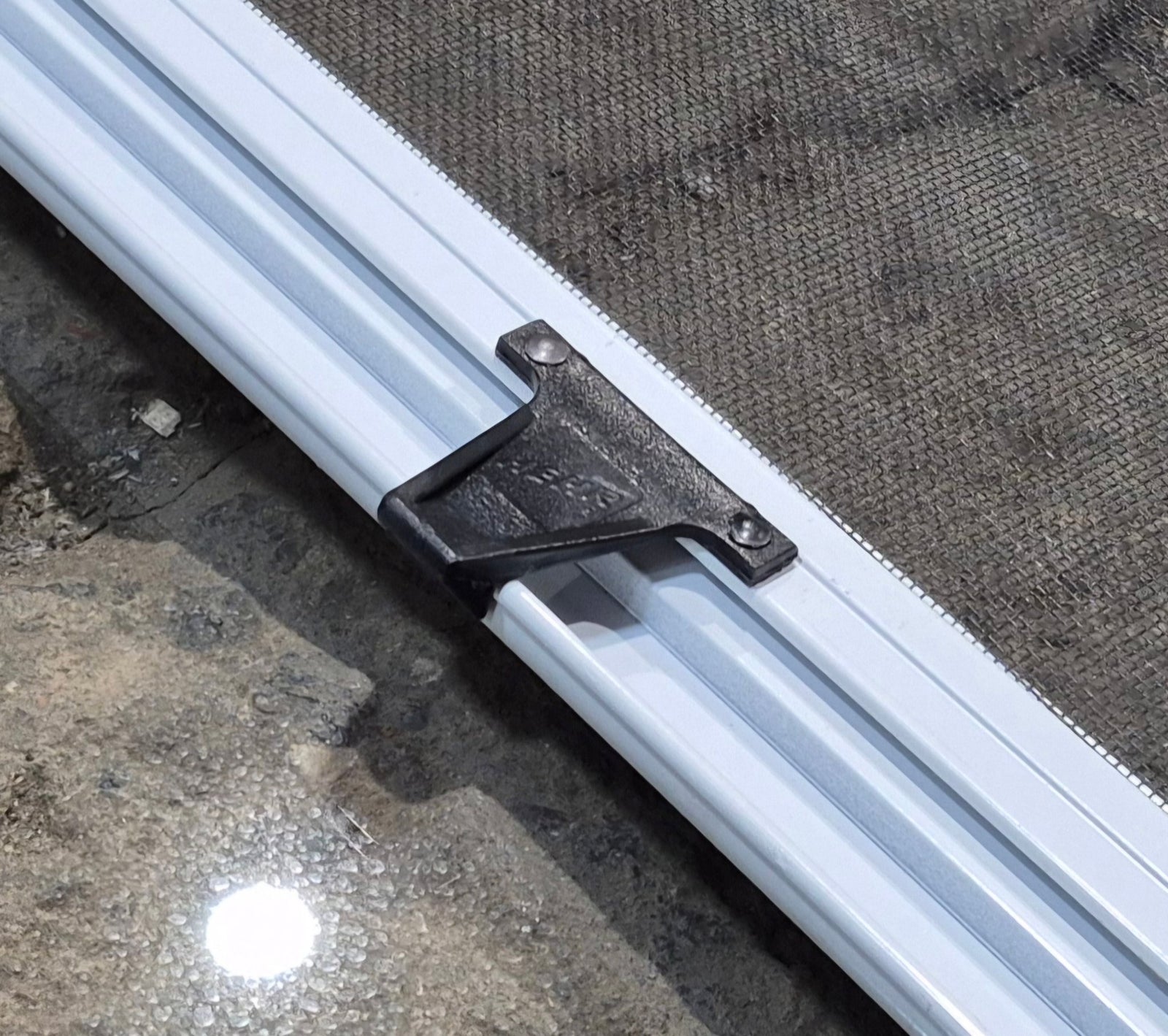 Used White Radius Opening Window : 47 1/2