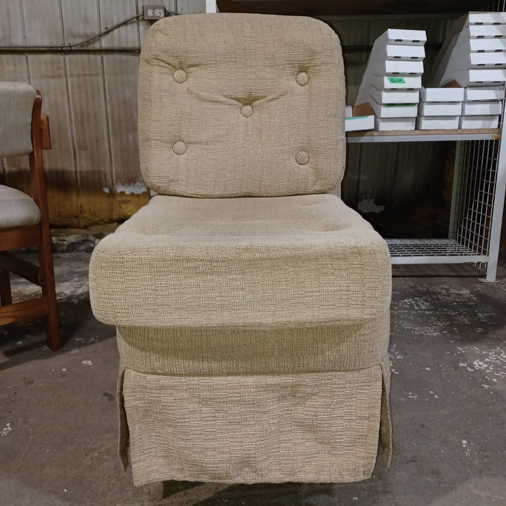 Used Young Farts RV Parts RV Chair - 19″ X 25″ X 37.5″ - Young Farts RV Parts