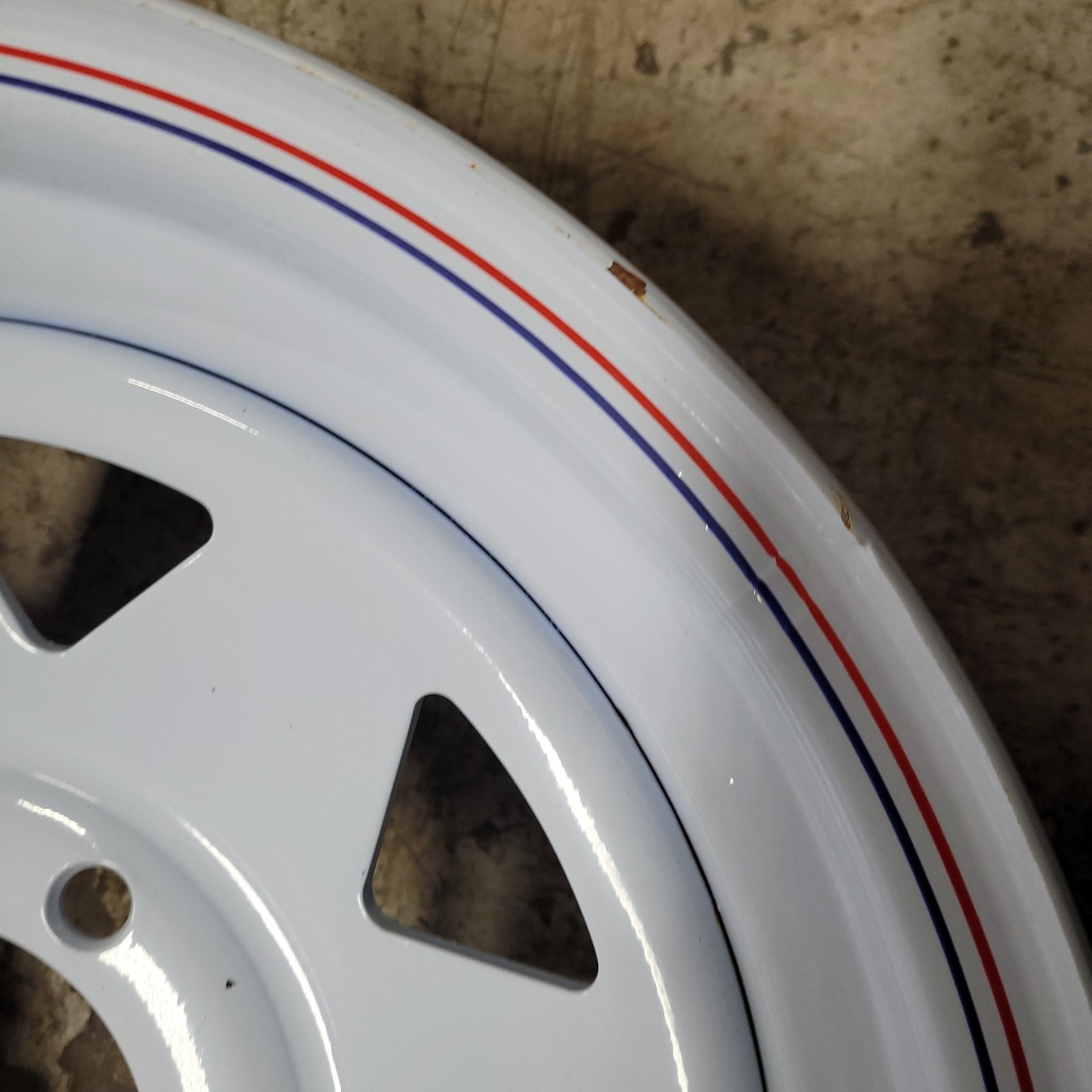 RT RT3728 - WHITE EIGHT SPOKE RIM 15