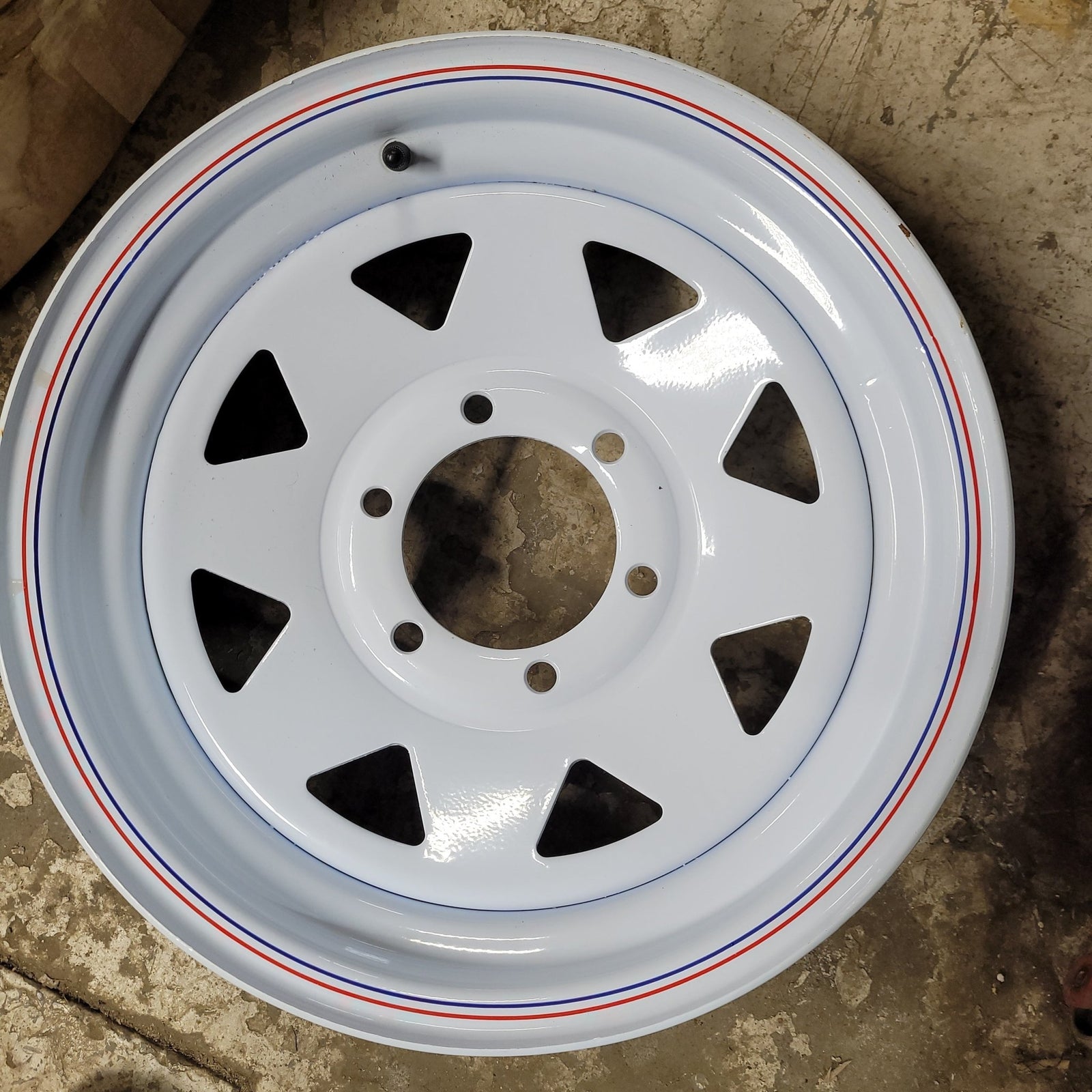 RT RT3728 - WHITE EIGHT SPOKE RIM 15