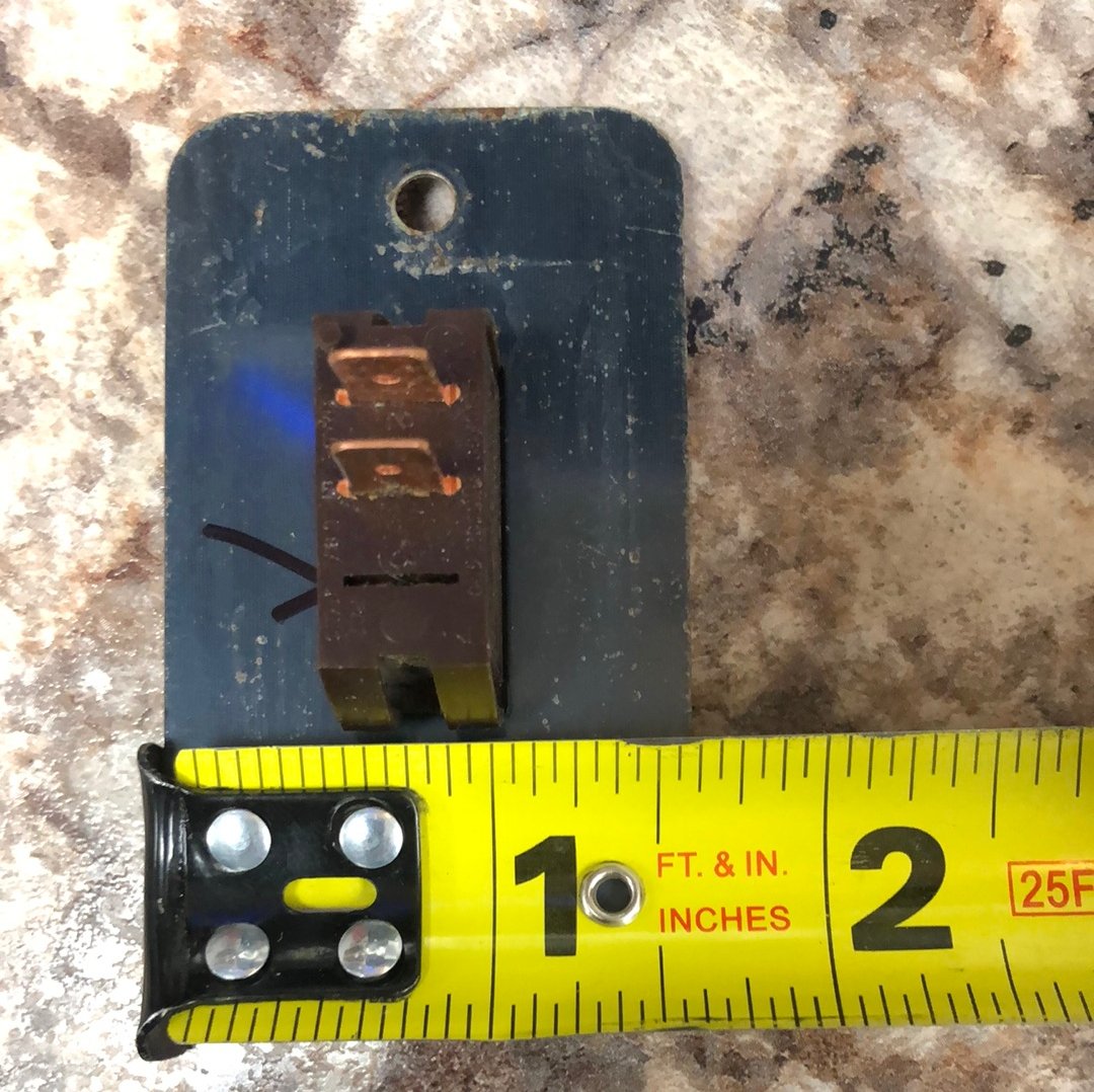 Used 12v RV Single Light Switch - Young Farts RV Parts