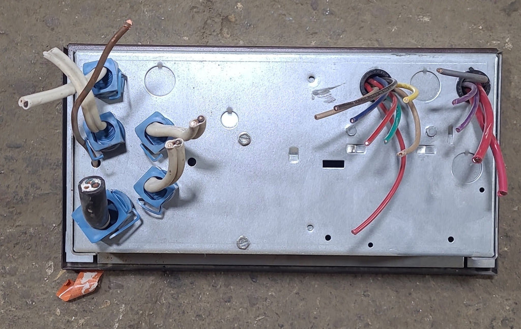 Used 30 AMP MAGNETEK DC Distribution Panel - Young Farts RV Parts