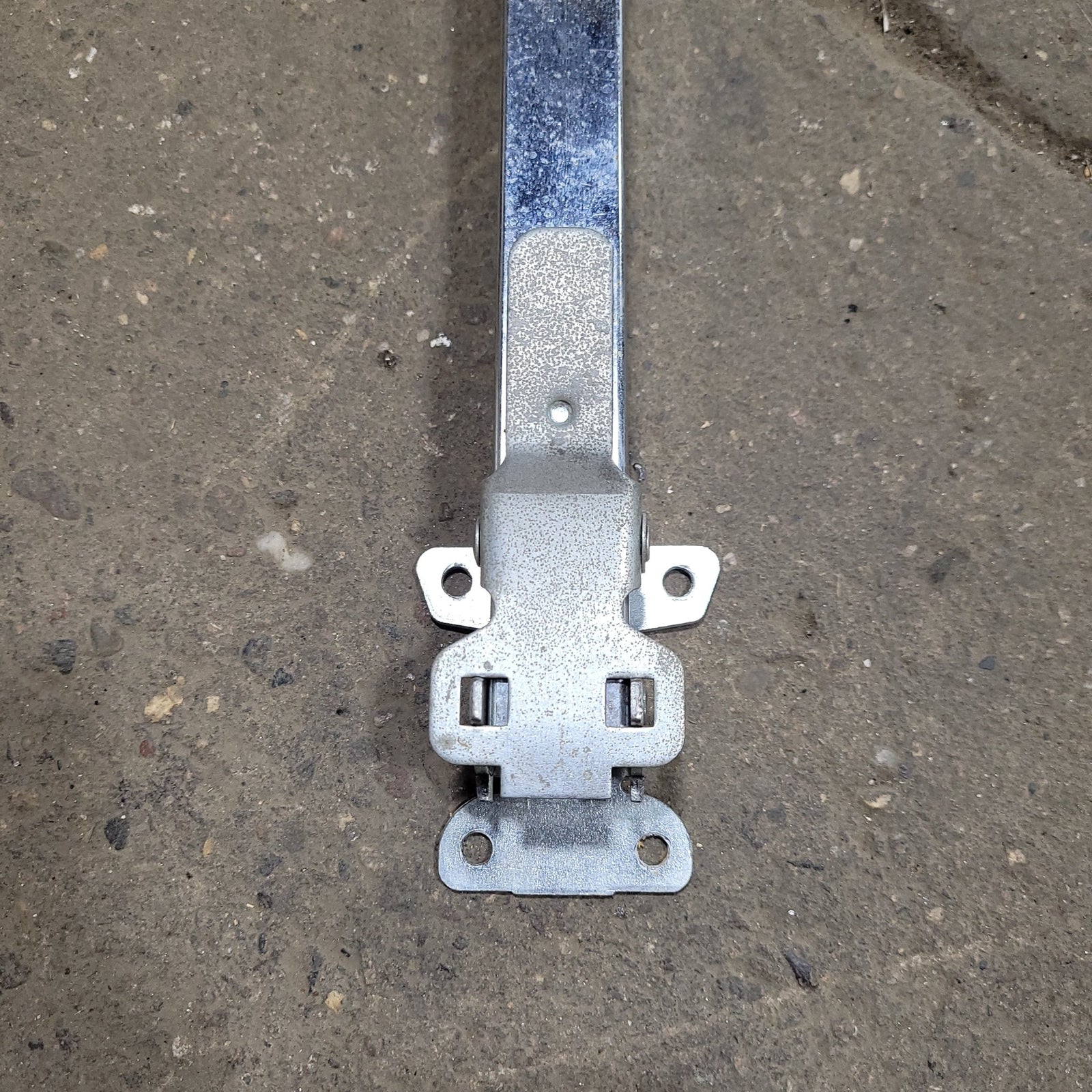 Used Adjustable table leg 27 1/2