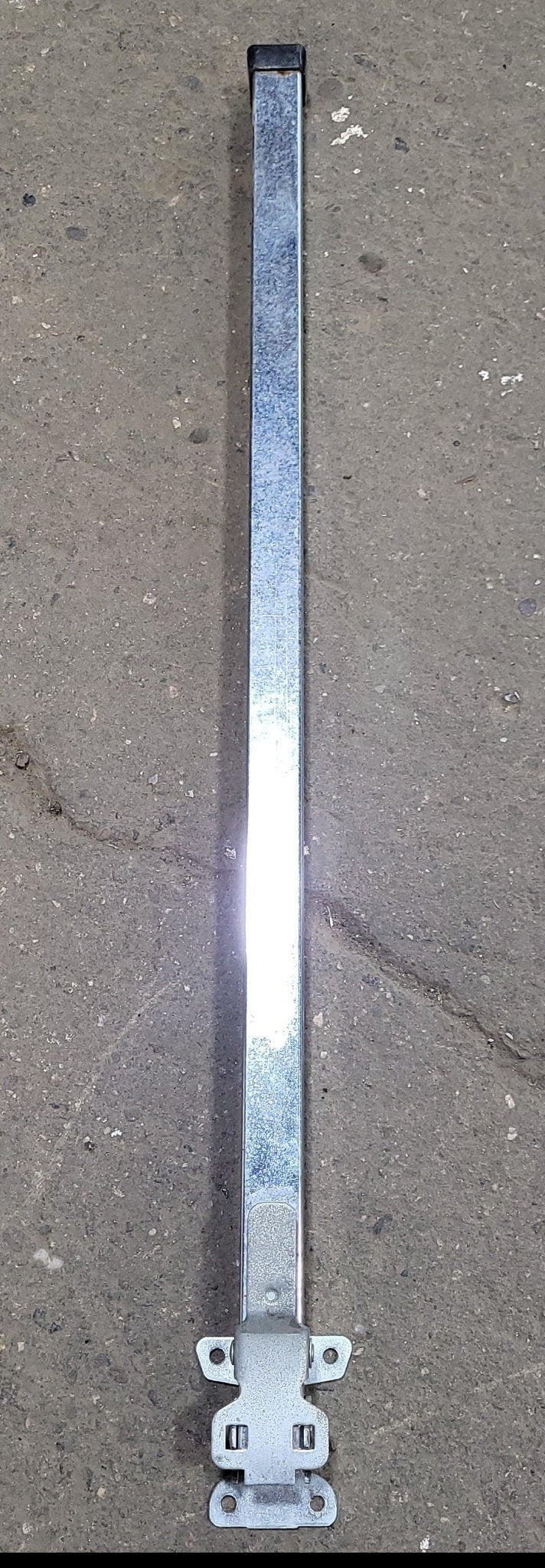 Used Adjustable table leg 27 1/2