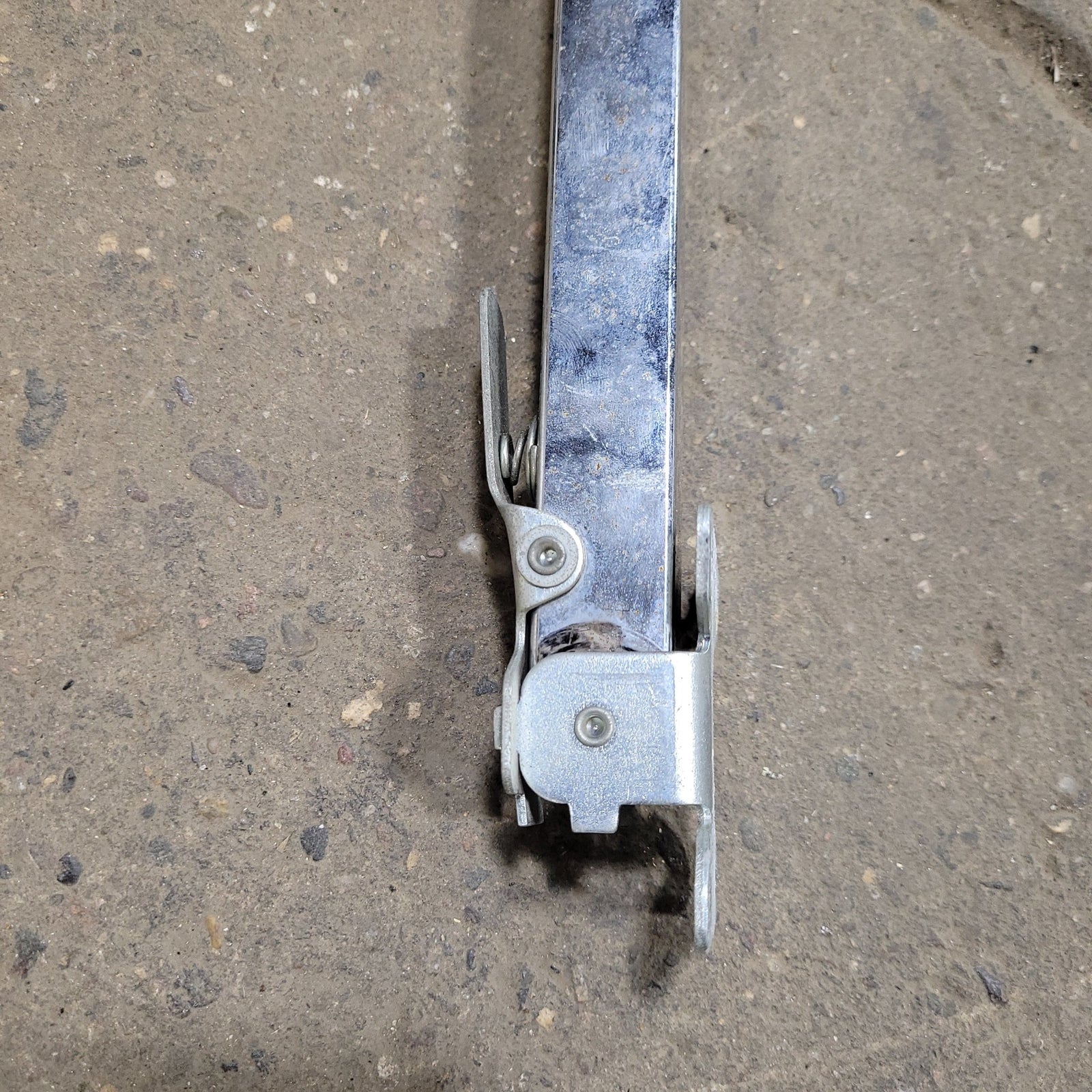 Used Adjustable table leg 27 1/2