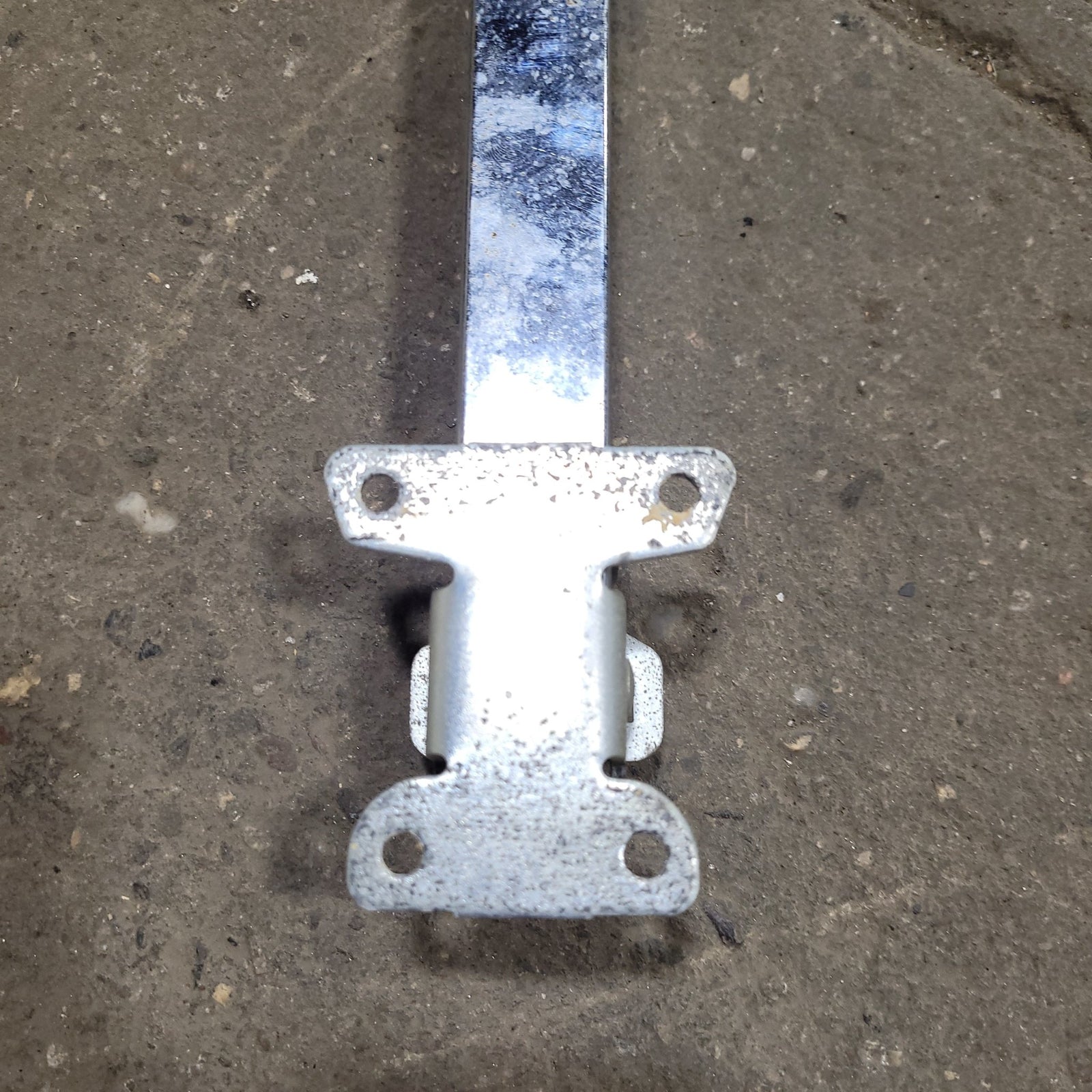 Used Adjustable table leg 27 1/2