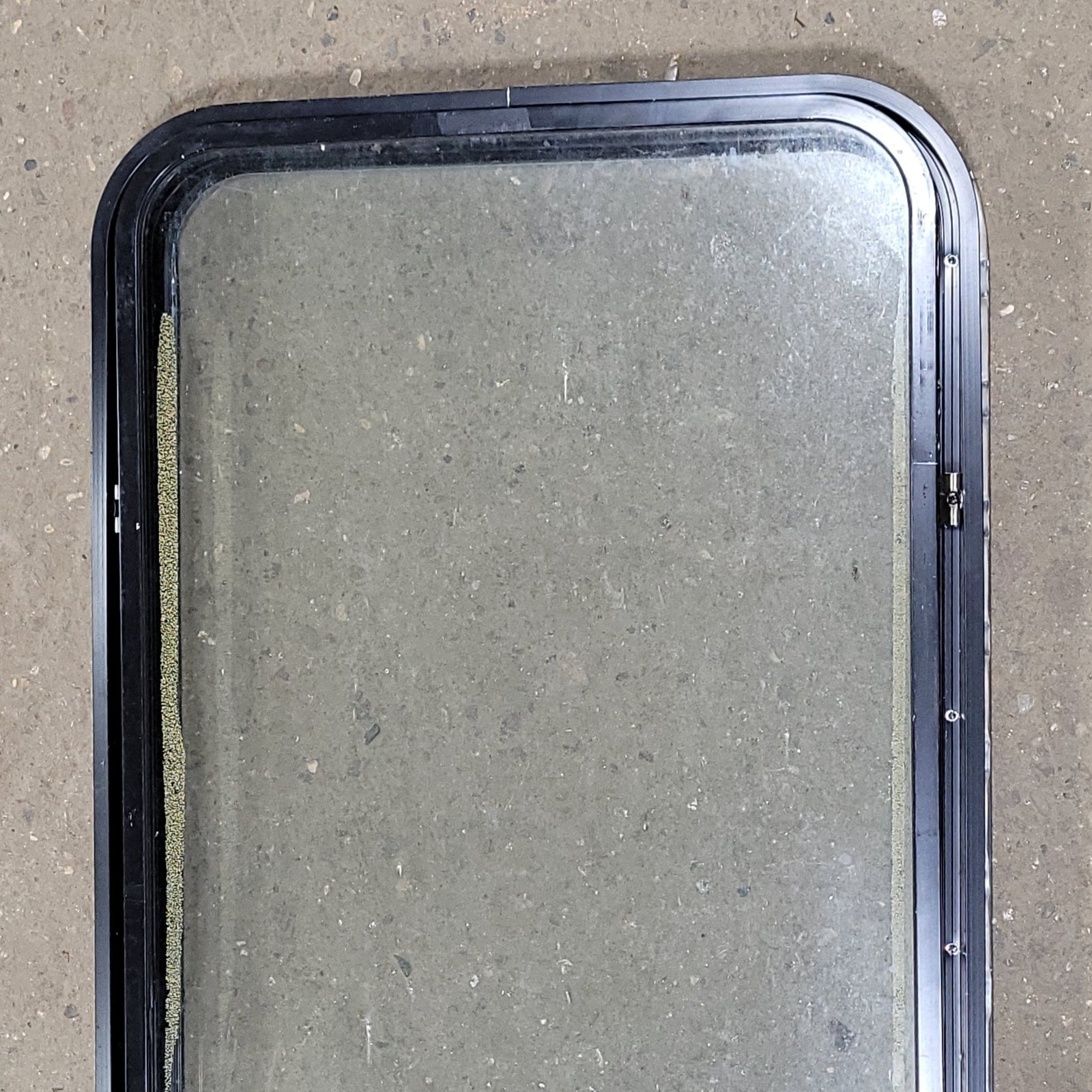 Used Black Radius Non-Opening Window : 22