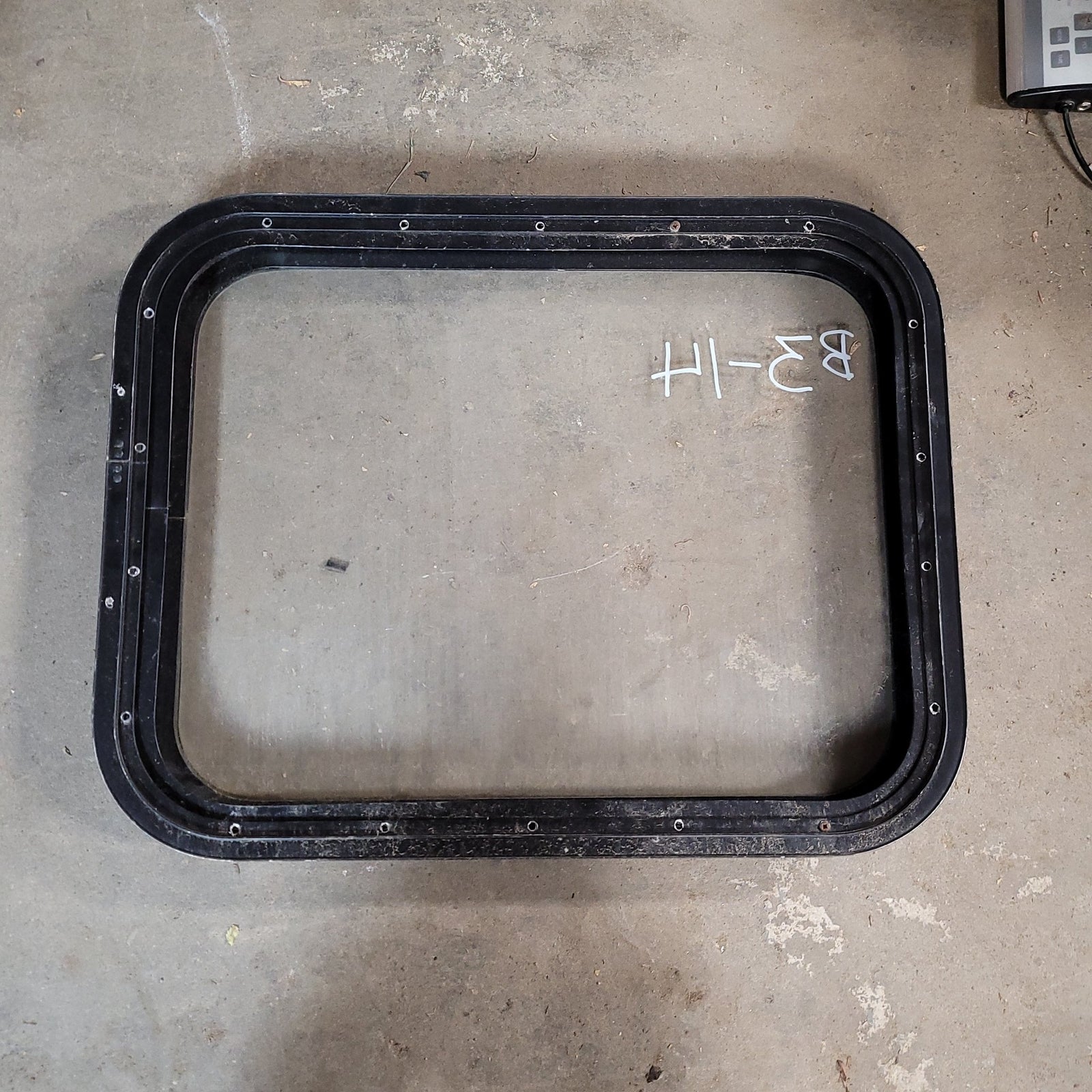 Used Black Radius Non-Opening Window : 22 X 18 7/8 X 2