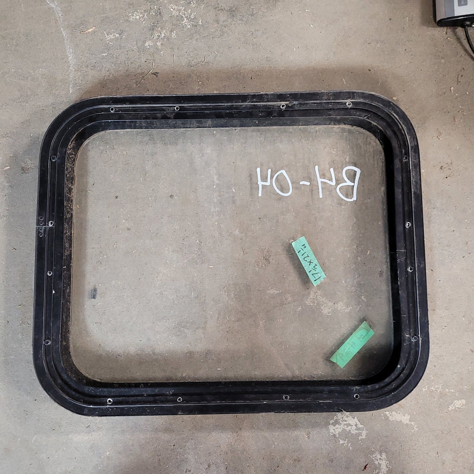 Used Black Radius Non-Opening Window : 22 X 18 X 2