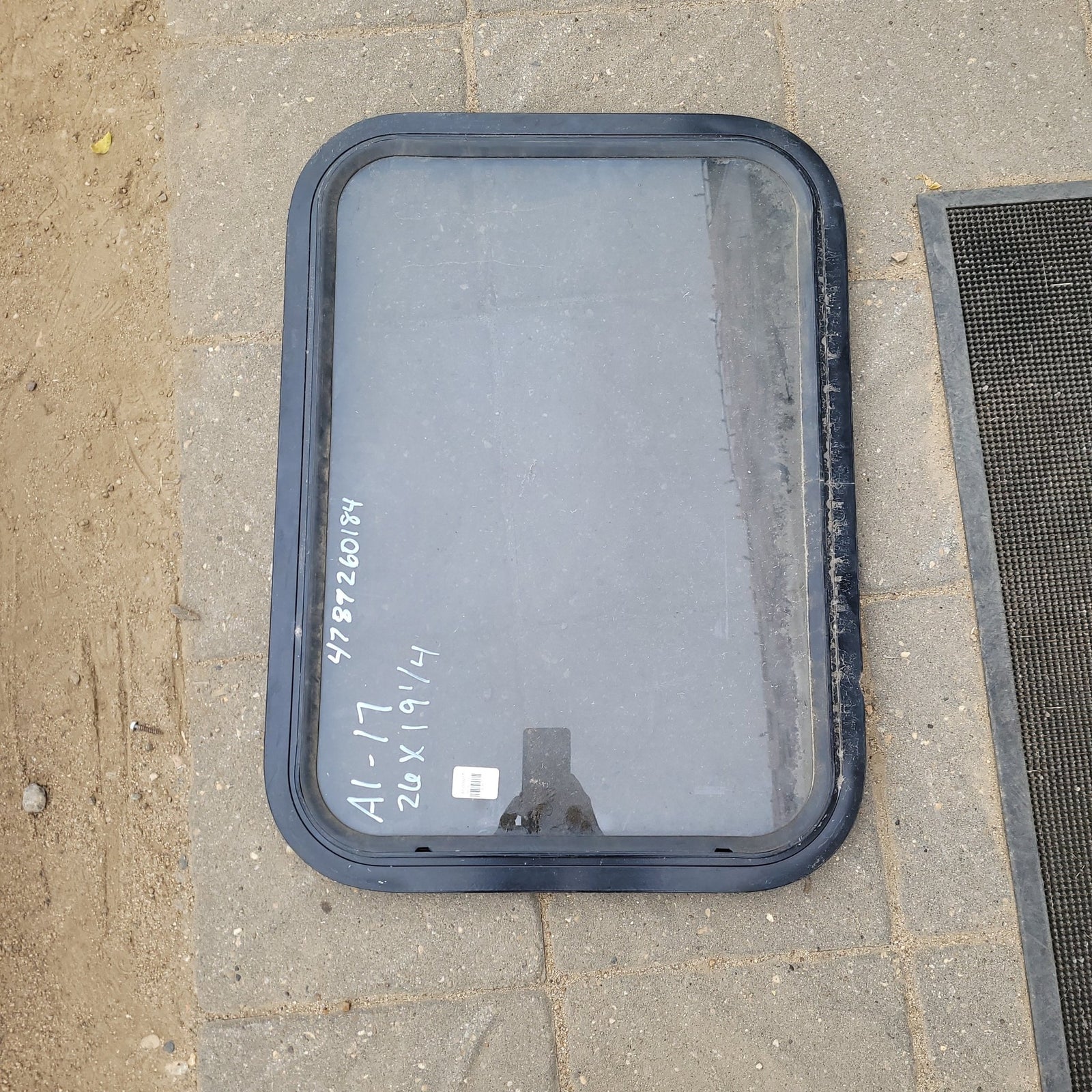 Used Black Radius Non-Opening Window : 26 X 19 1/4 X 2