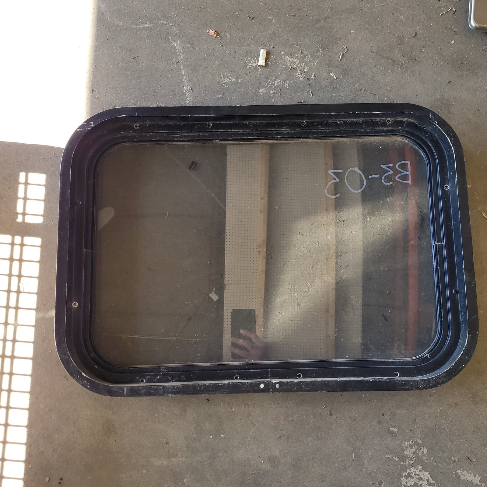 Used Black Radius Non-Opening Window : 27 1/2 X 16 3/4 X 2